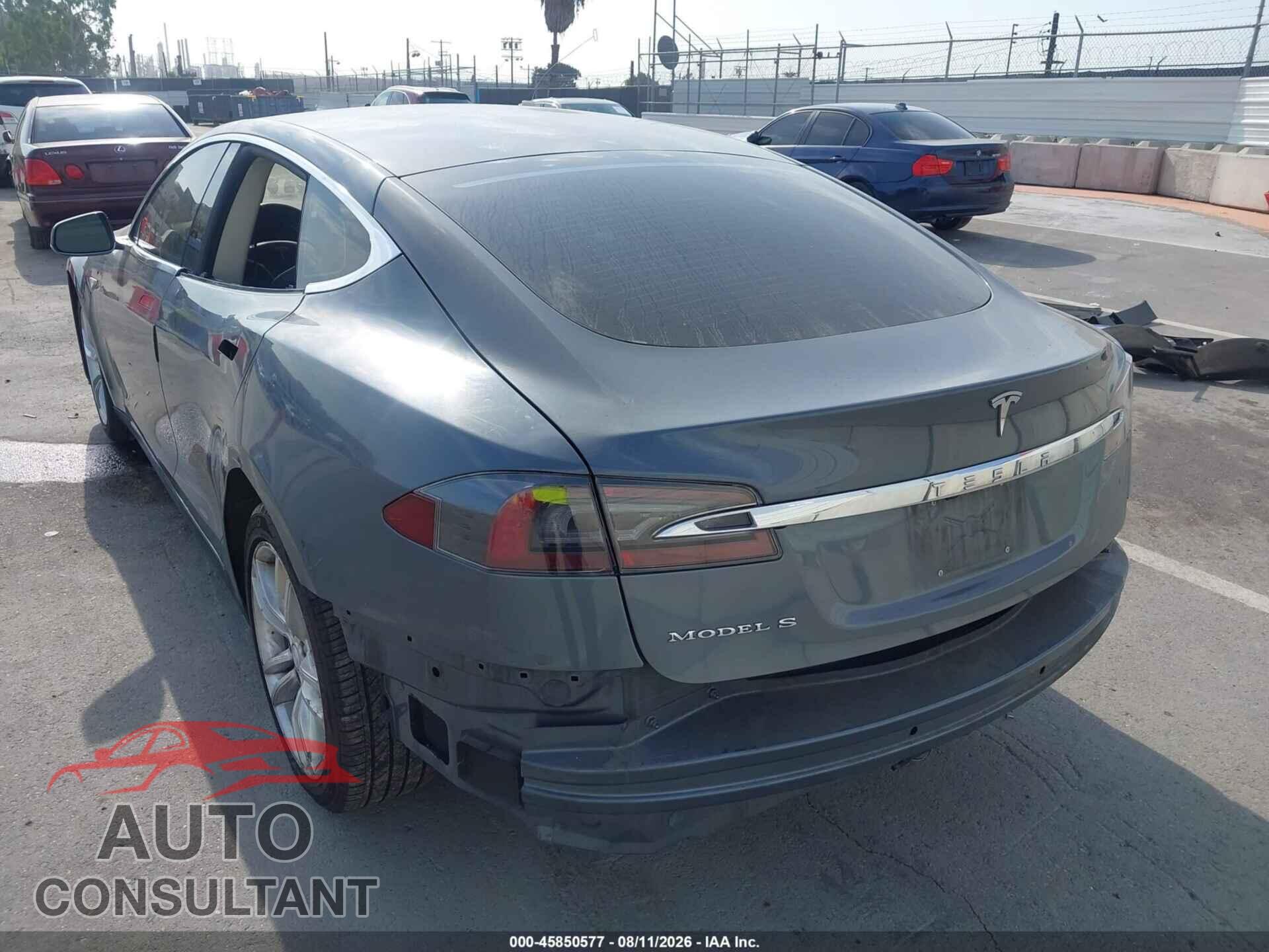 TESLA MODEL S 2013 - 5YJSA1CG1DFP27255