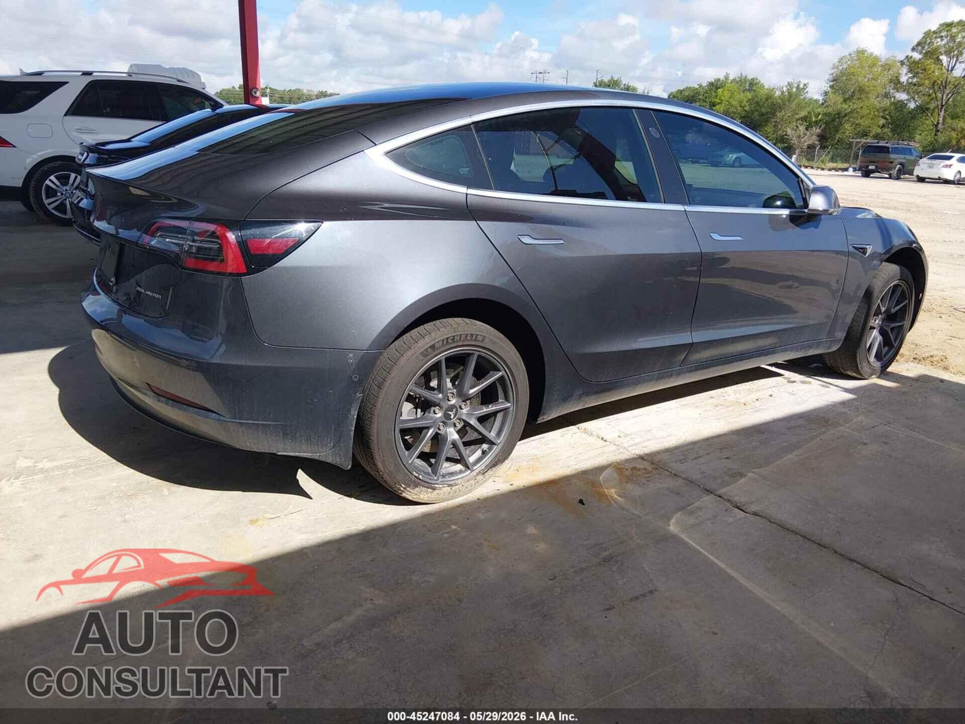 TESLA MODEL 3 2019 - 5YJ3E1EB8KF209814