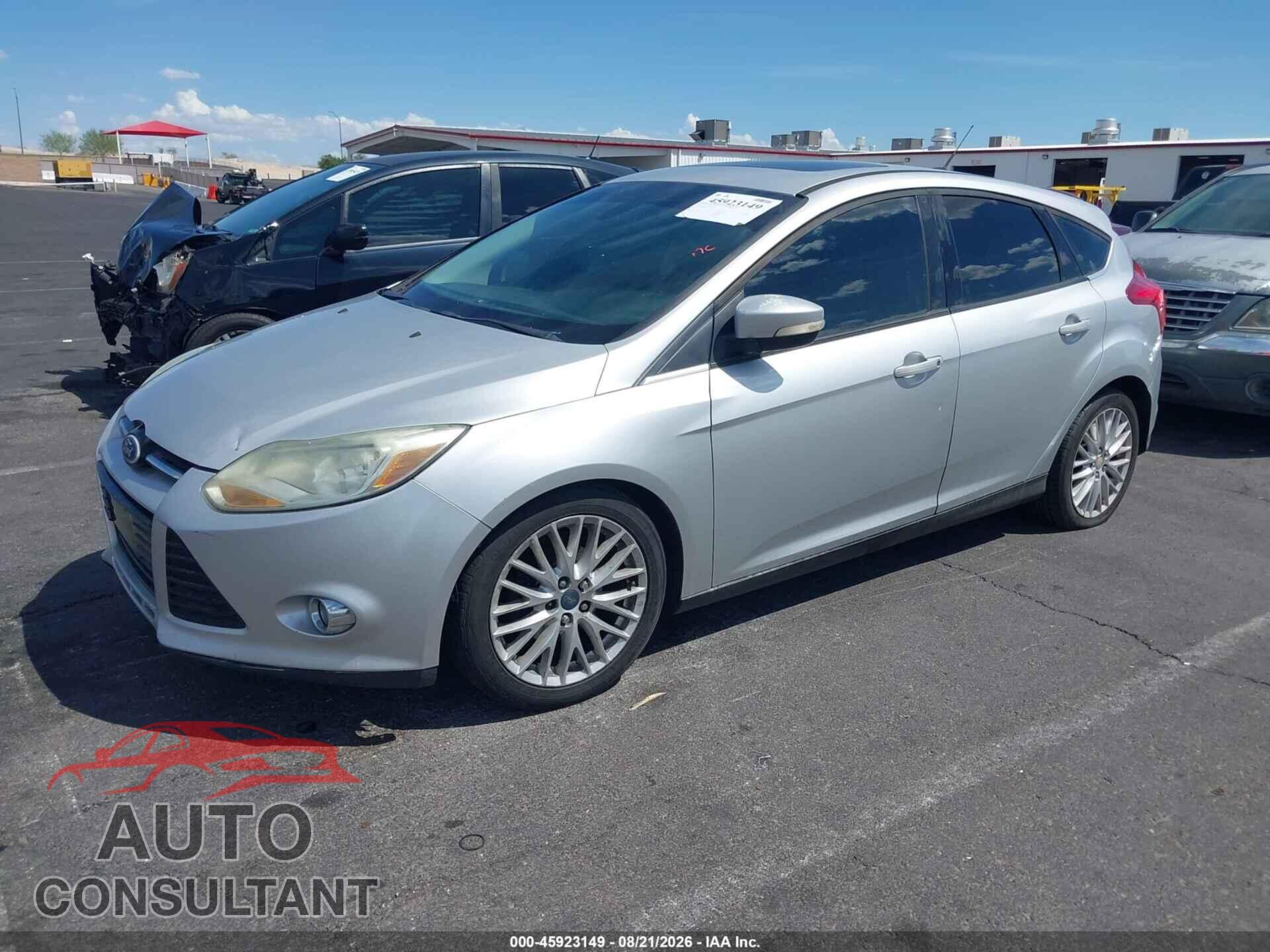 FORD FOCUS 2012 - 1FAHP3M26CL210865