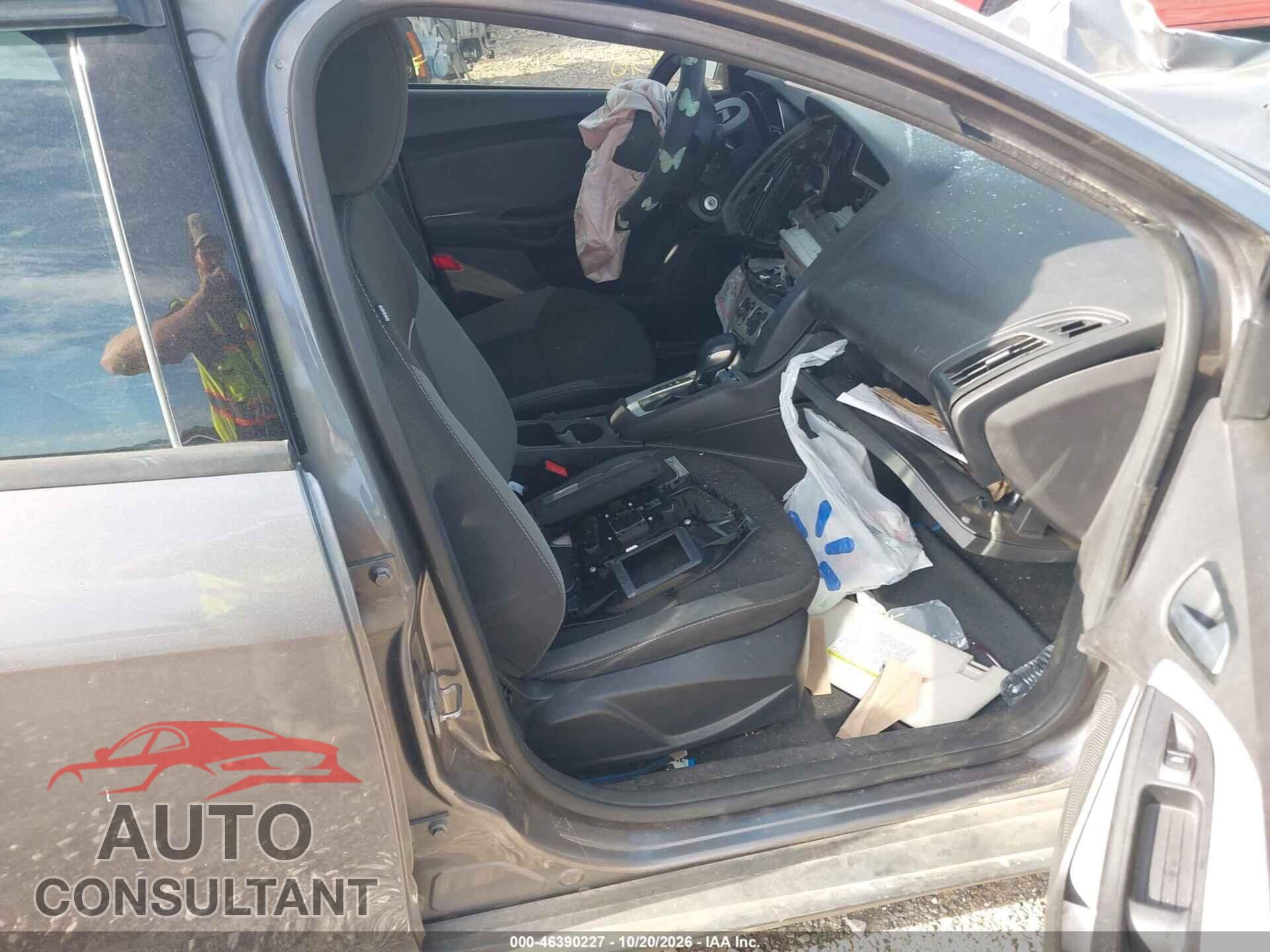 FORD FOCUS 2014 - 1FADP3F27EL168561