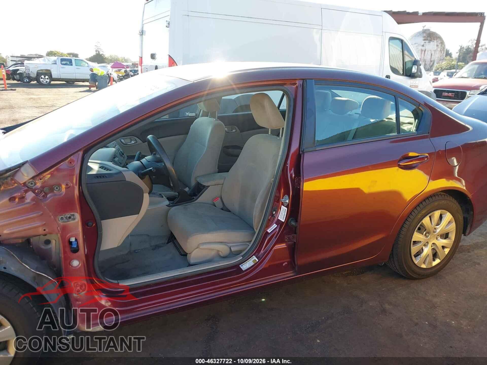 HONDA CIVIC 2012 - 2HGFB2F52CH552118