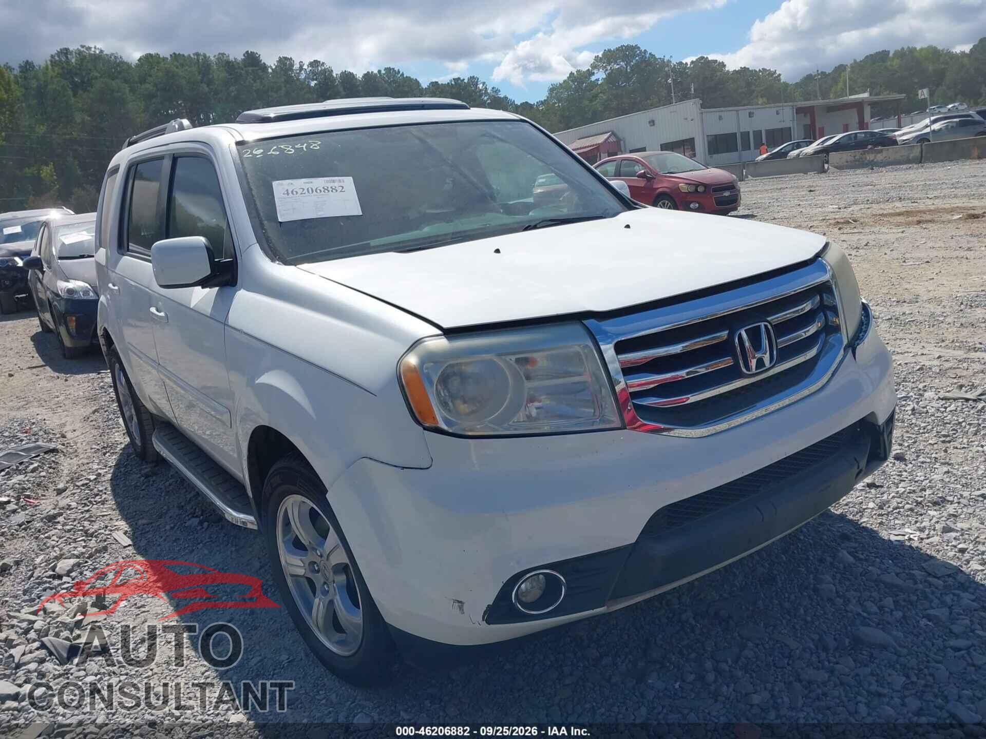 HONDA PILOT 2015 - 5FNYF3H64FB006731