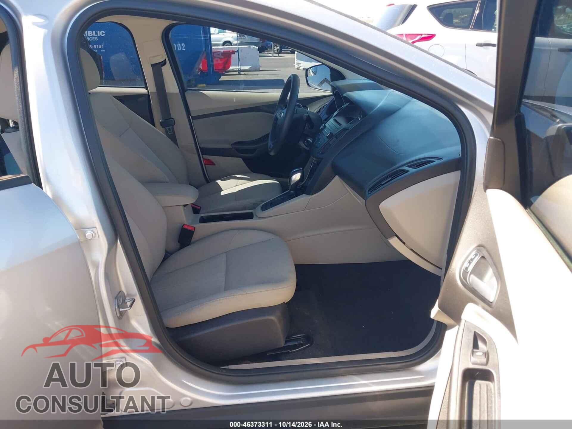 FORD FOCUS 2016 - 1FADP3F25GL241994