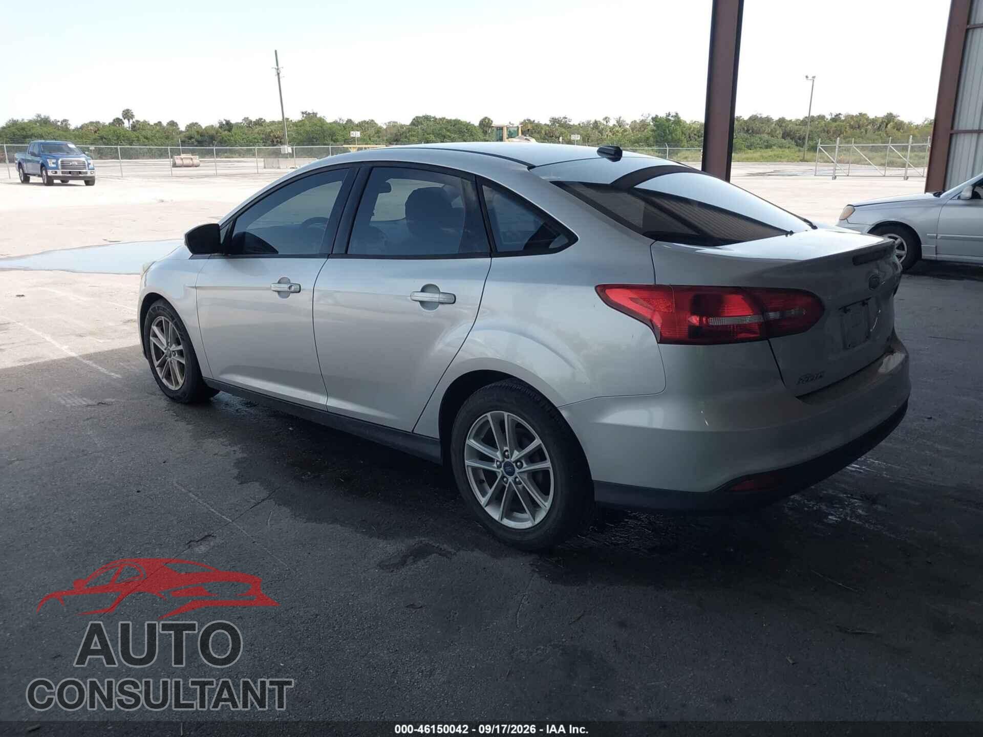 FORD FOCUS 2017 - 1FADP3F23HL345997