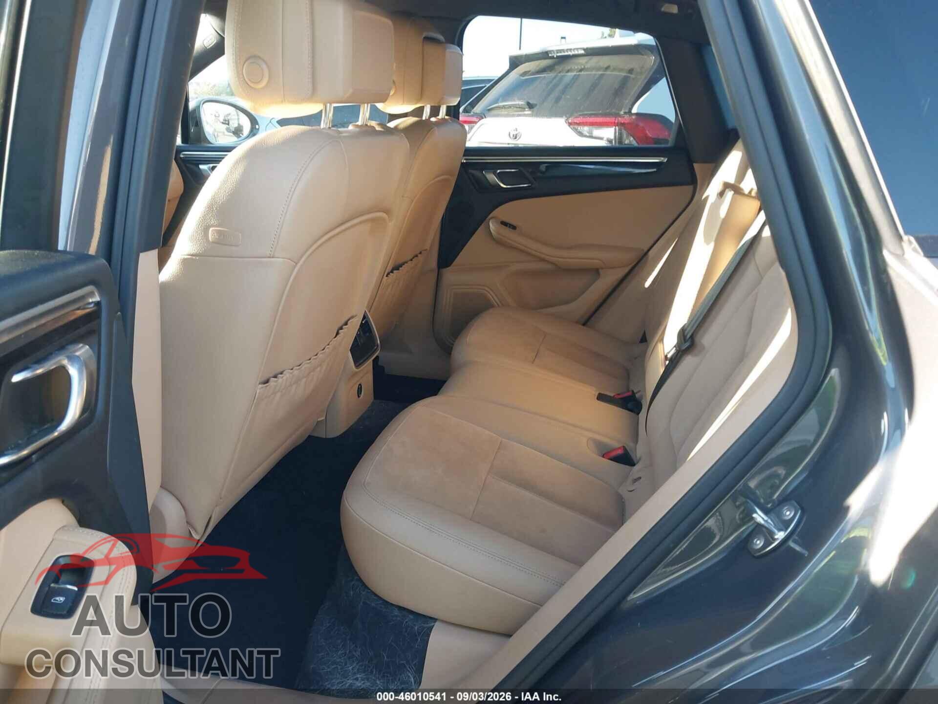 PORSCHE MACAN 2018 - WP1AA2A54JLB22558
