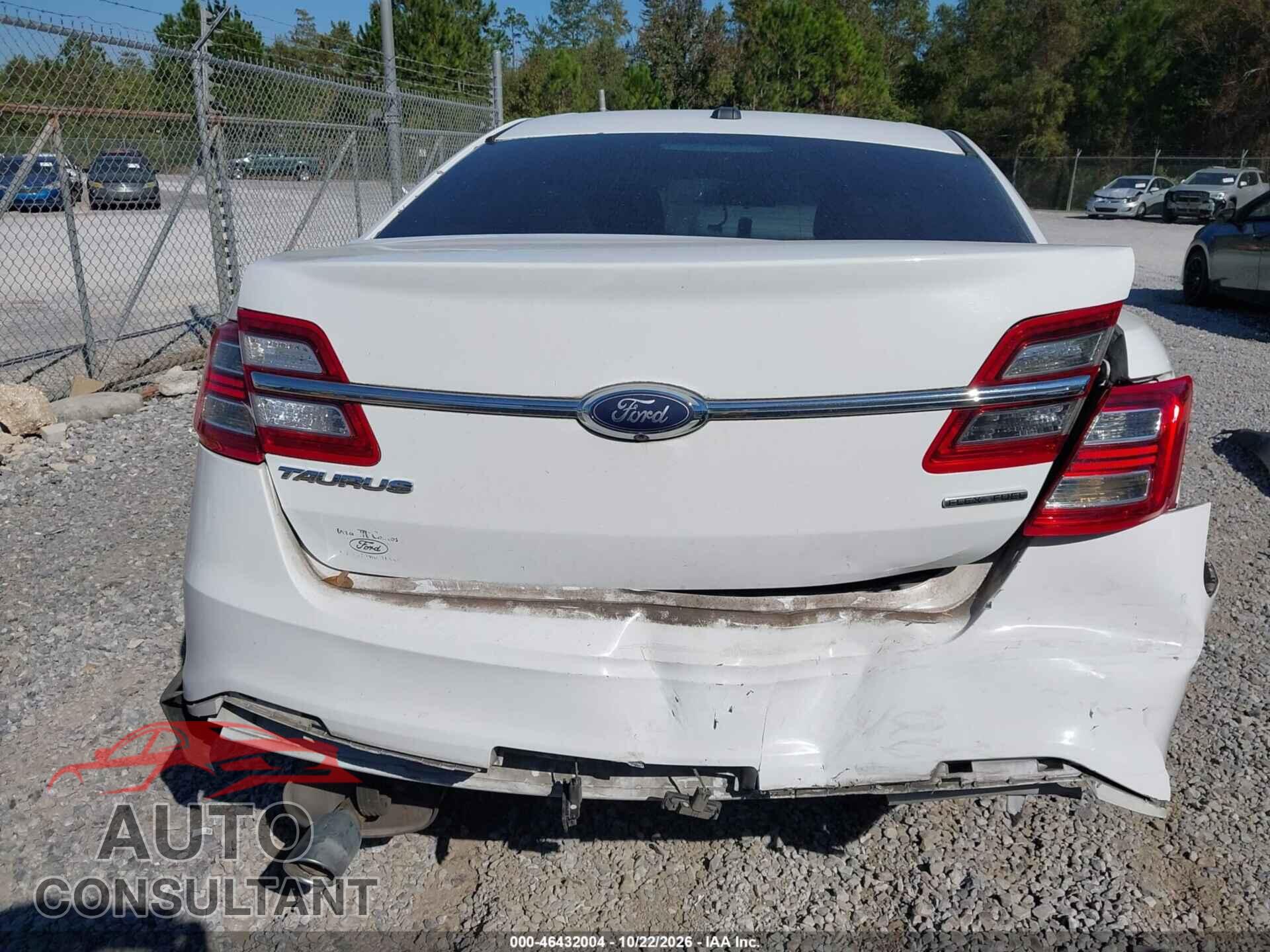 FORD TAURUS 2018 - 1FAHP2D8XJG134667