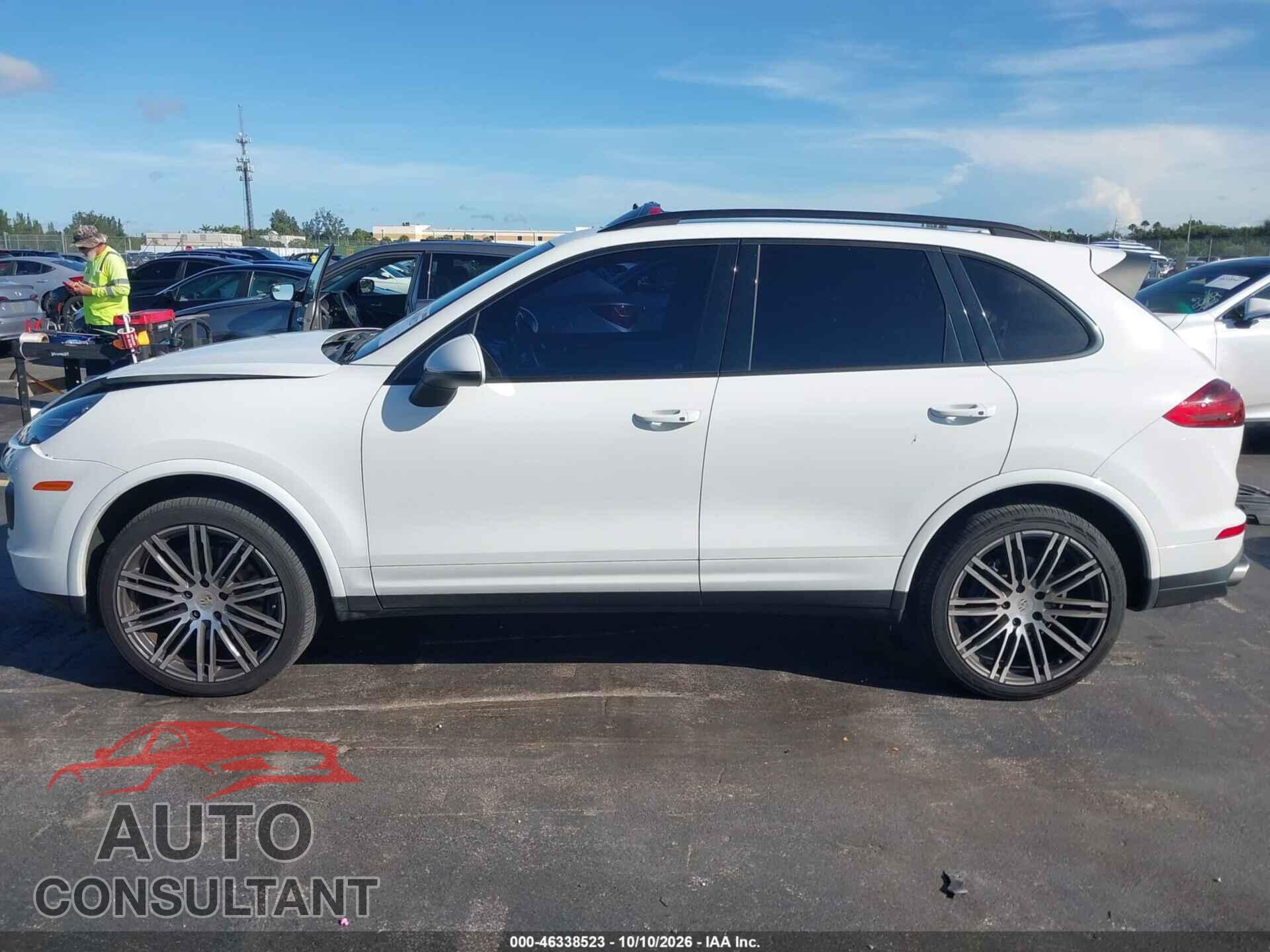 PORSCHE CAYENNE 2017 - WP1AA2A22HKA82731