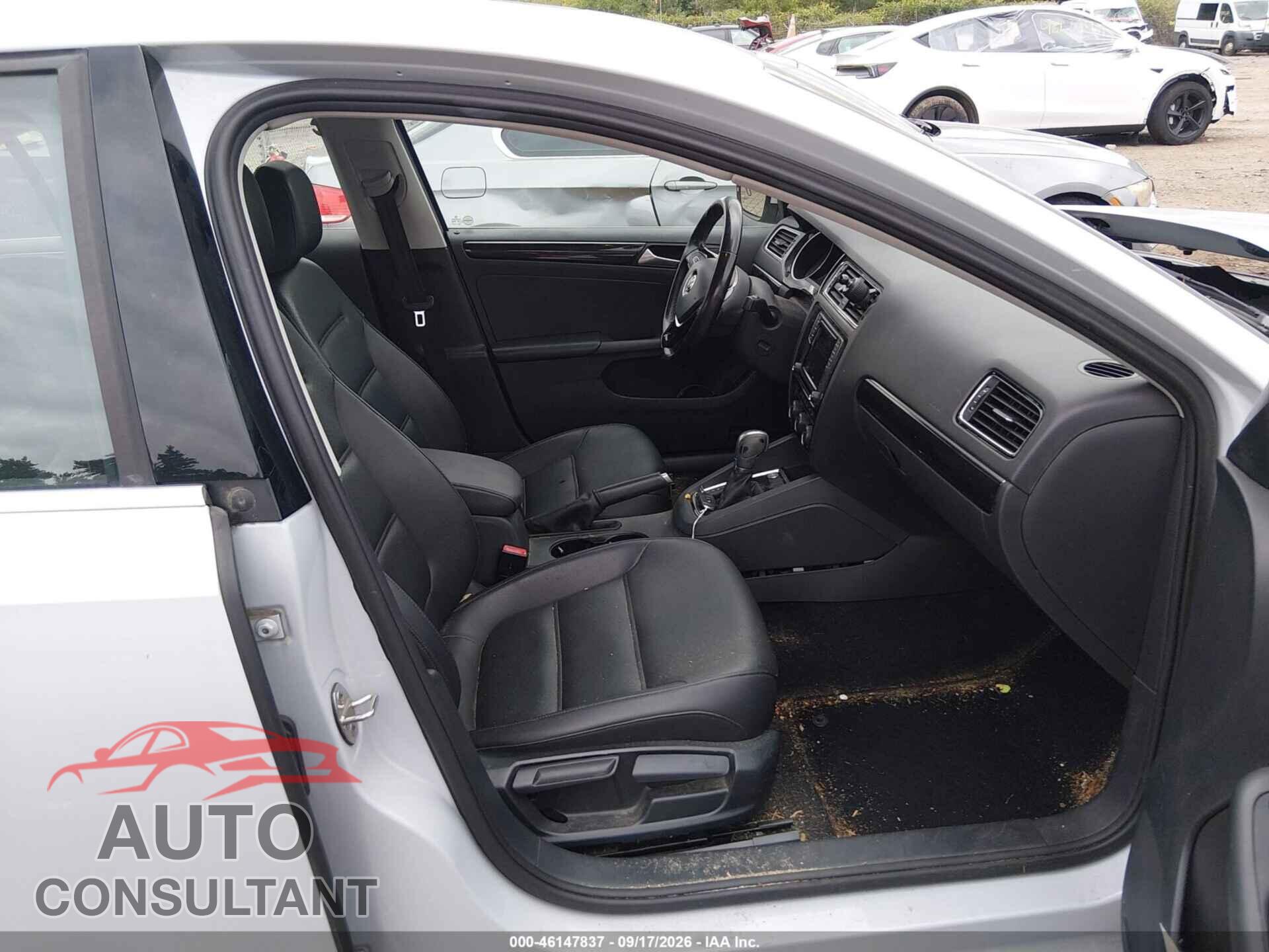 VOLKSWAGEN JETTA 2017 - 3VWL17AJ1HM389067