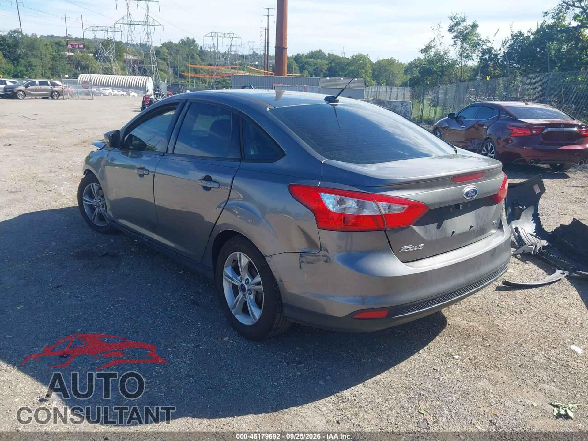 FORD FOCUS 2014 - 1FADP3F2XEL353140