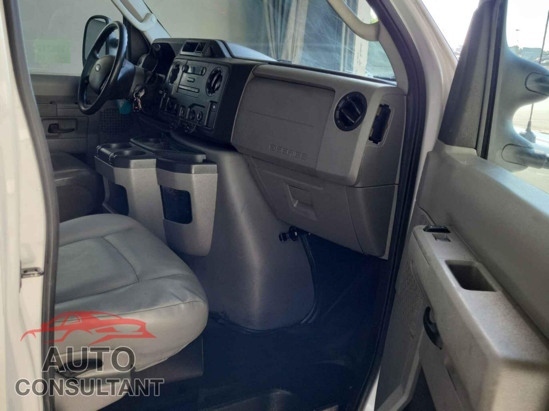 FORD ECONOLINE 2016 - 1FDXE4FS7GDC17026