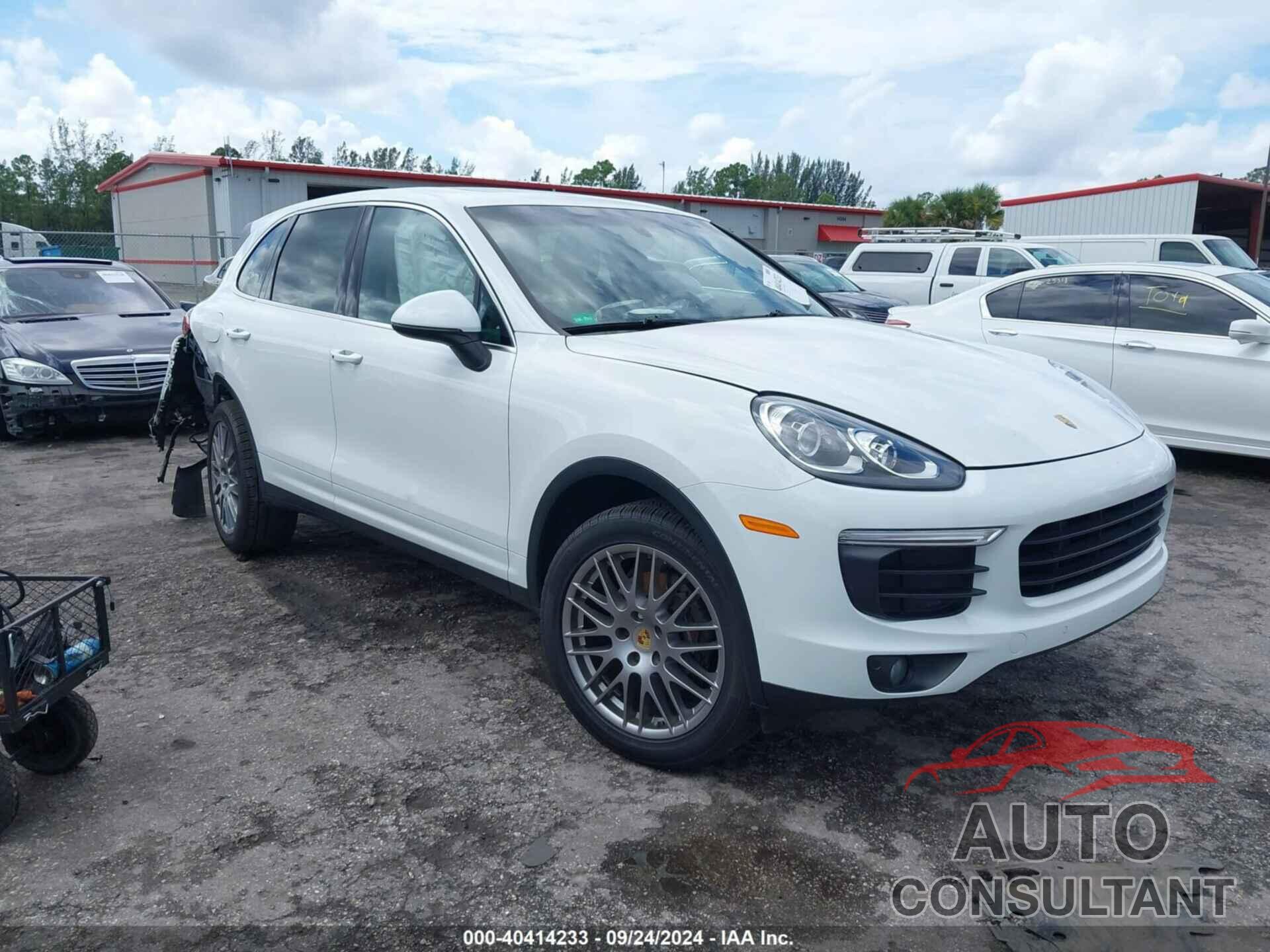 PORSCHE CAYENNE 2016 - WP1AA2A28GKA37940