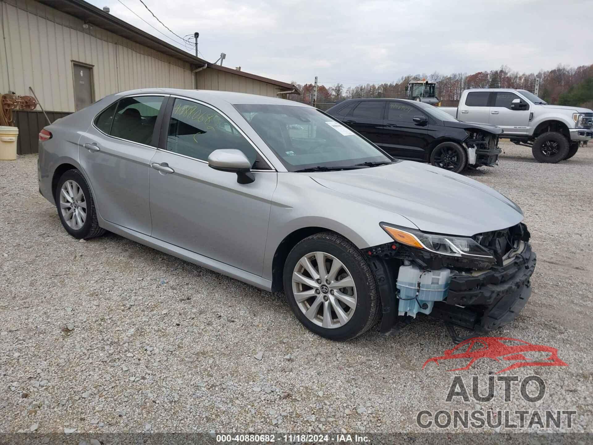 TOYOTA CAMRY 2018 - 4T1B11HK6JU639376
