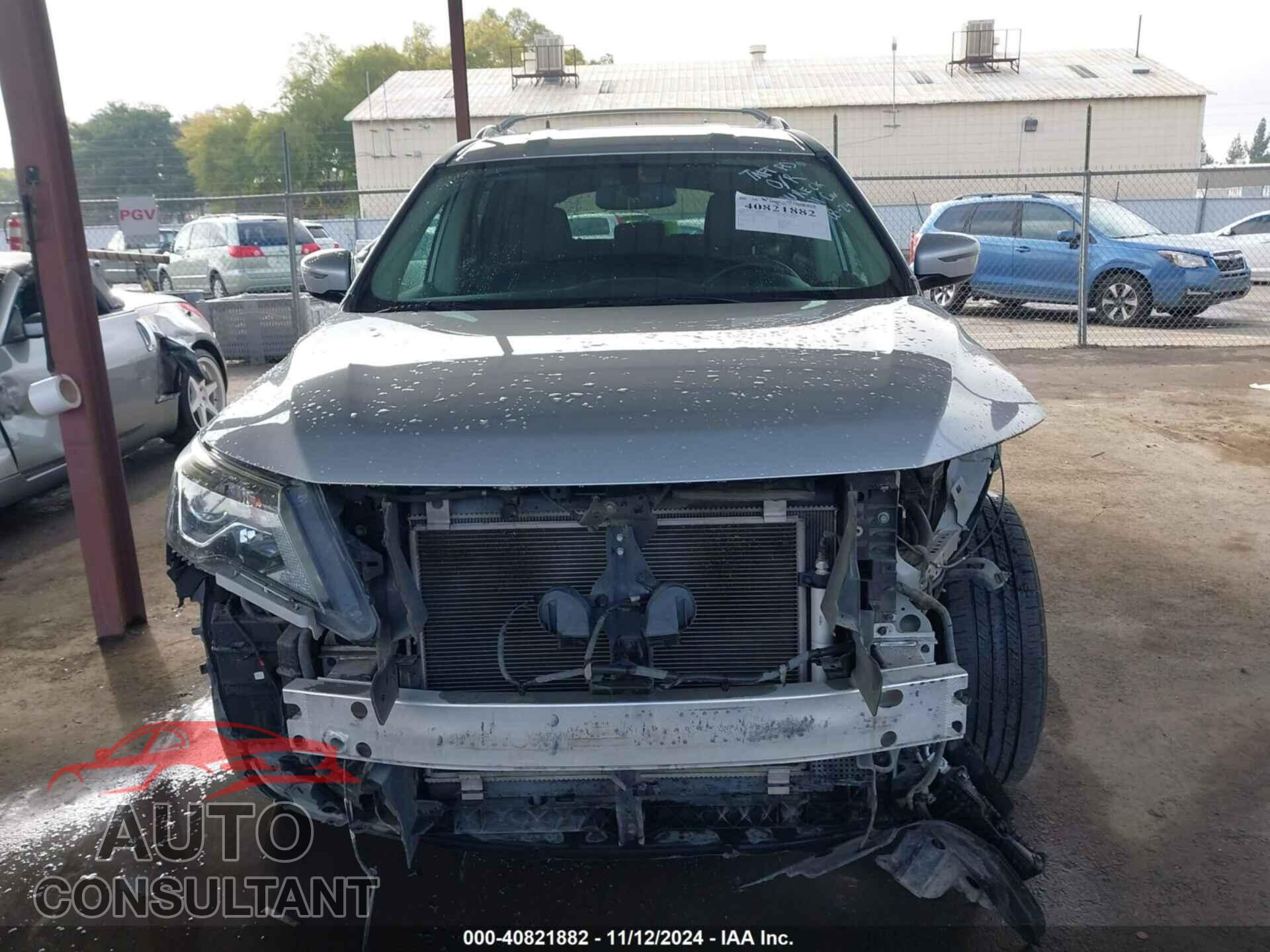 NISSAN PATHFINDER 2017 - 5N1DR2MN2HC626924