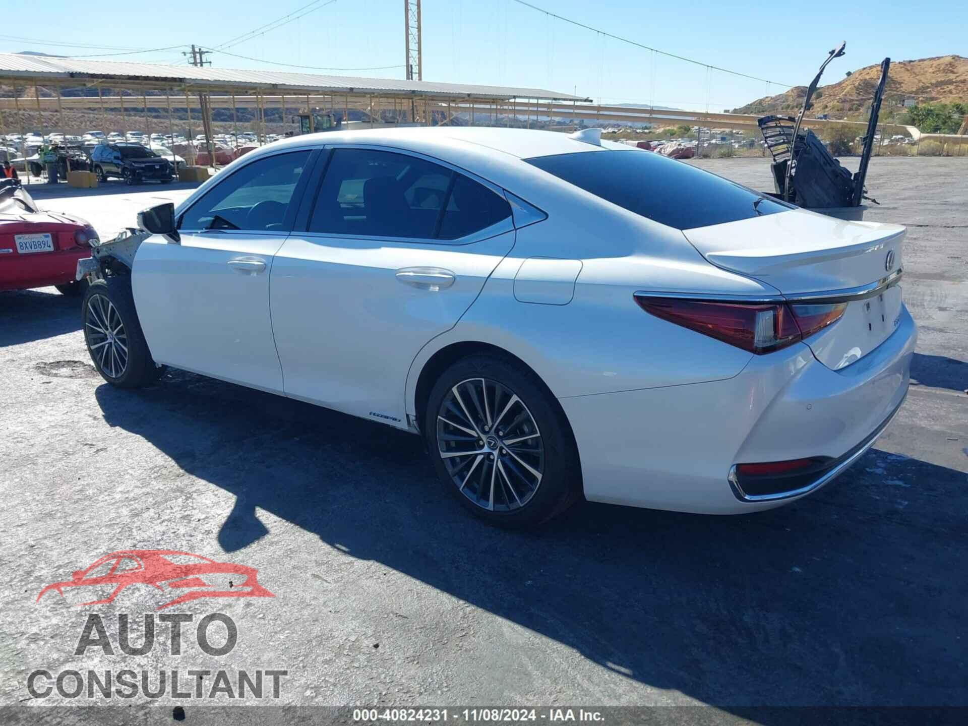 LEXUS ES 300H 2022 - 58ADA1C19NU013326
