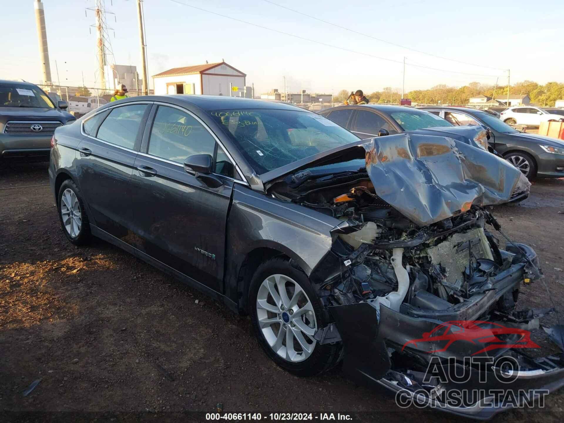 FORD FUSION HYBRID 2019 - 3FA6P0MU2KR196745