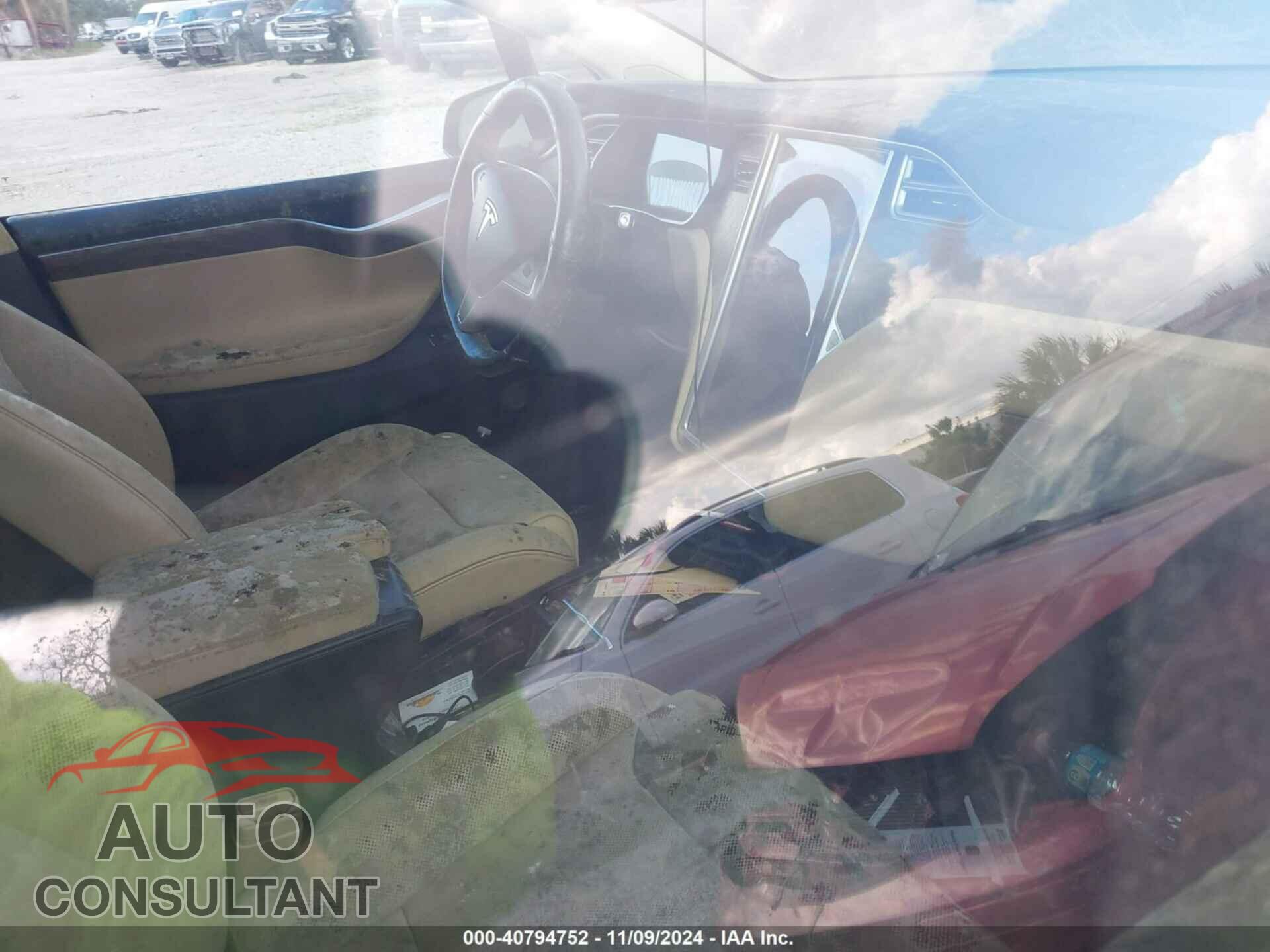TESLA MODEL X 2016 - 5YJXCAE2OGFOO6608