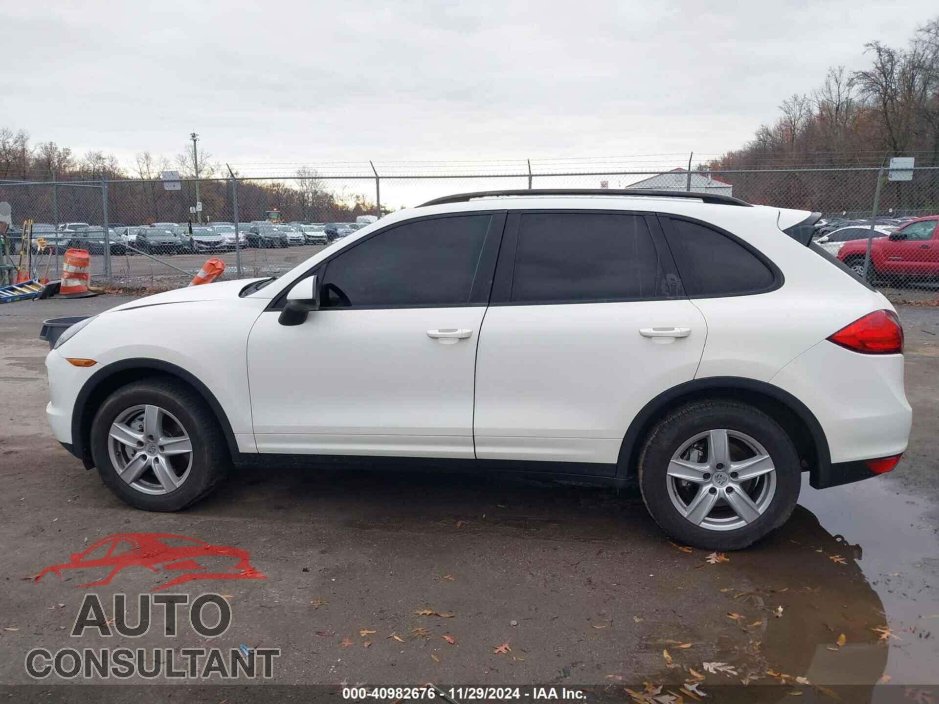 PORSCHE CAYENNE 2011 - WP1AB2A2XBLA54061