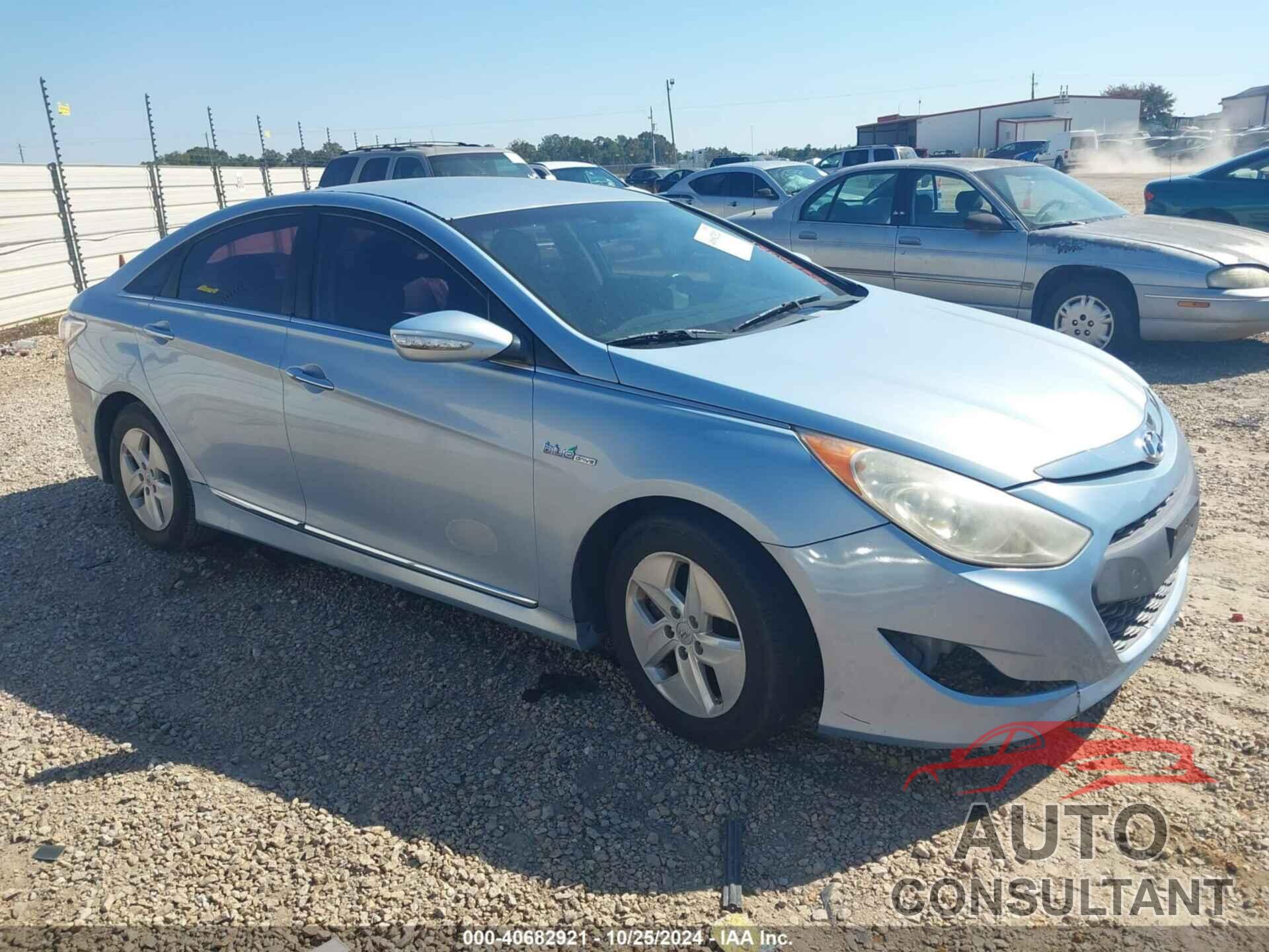 HYUNDAI SONATA HYBRID 2011 - KMHEC4A45BA005970