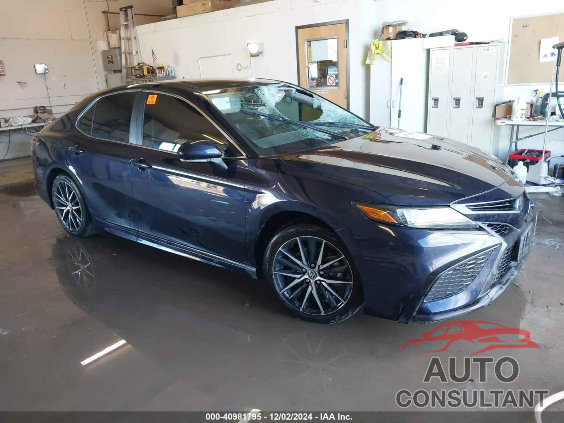 TOYOTA CAMRY 2022 - 4T1G11BK9NU060855