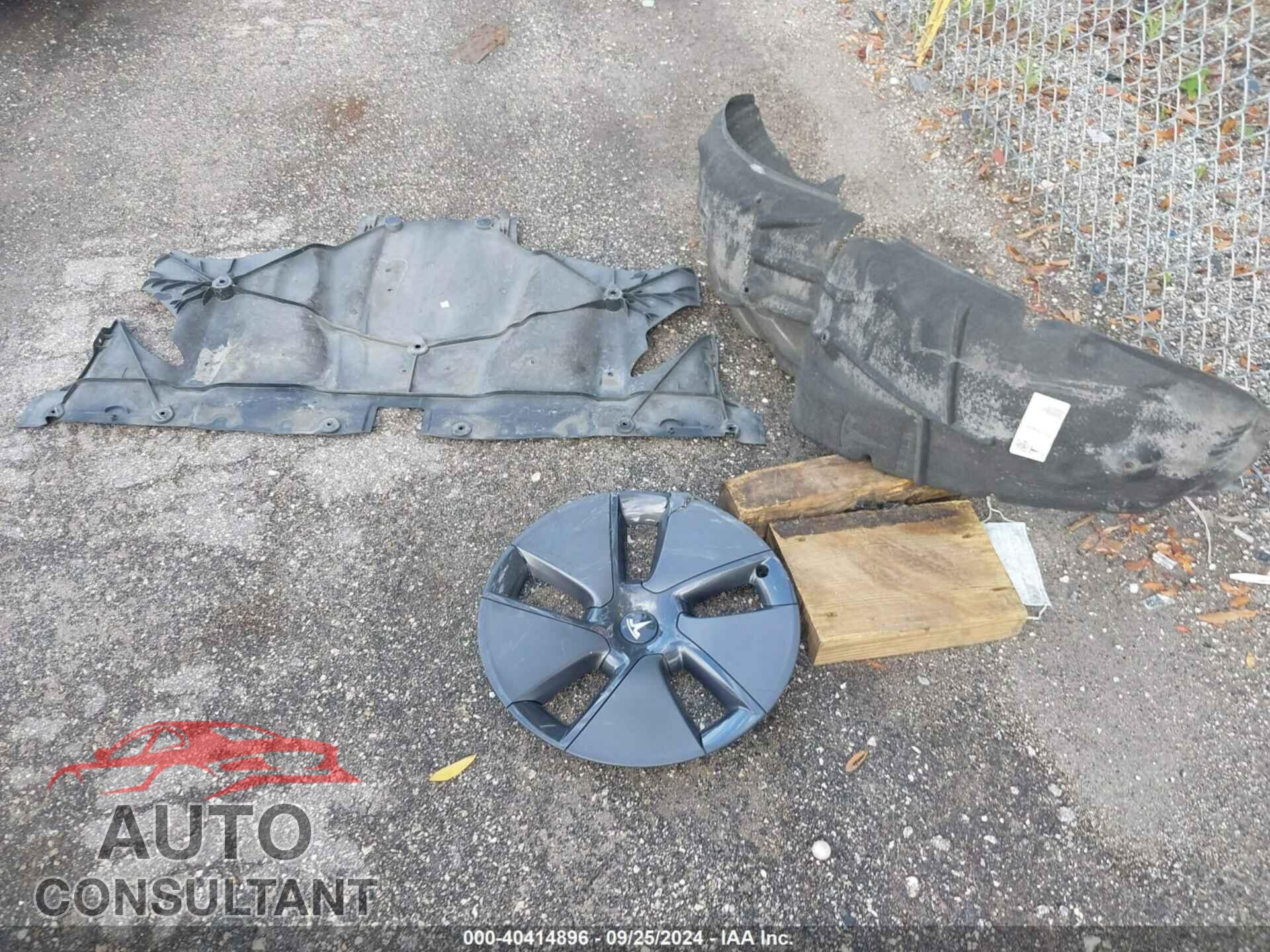TESLA MODEL 3 2023 - 5YJ3E1EA4PF455483