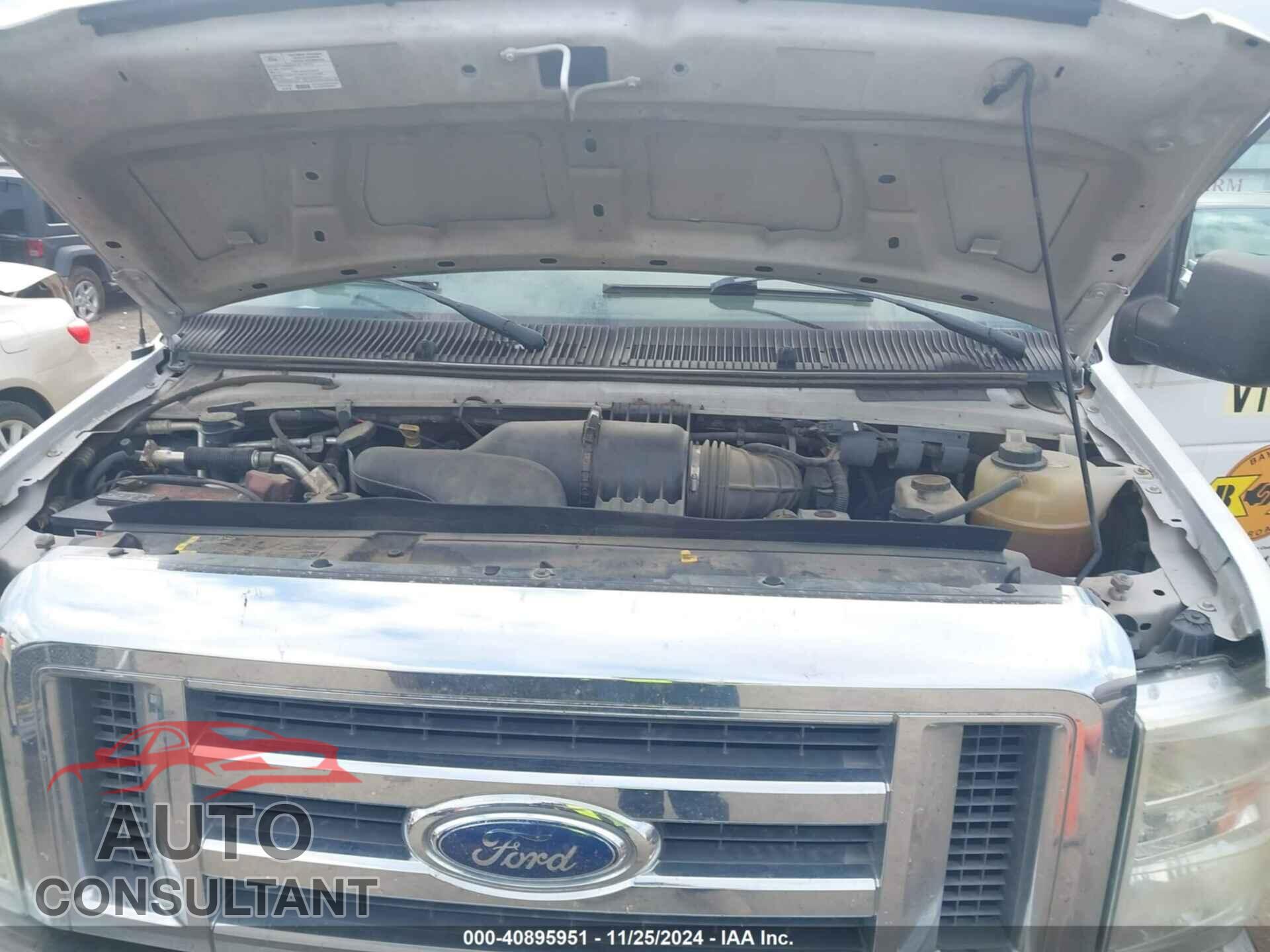 FORD E-350 SUPER DUTY 2011 - 1FBSS3BL7BDB12550