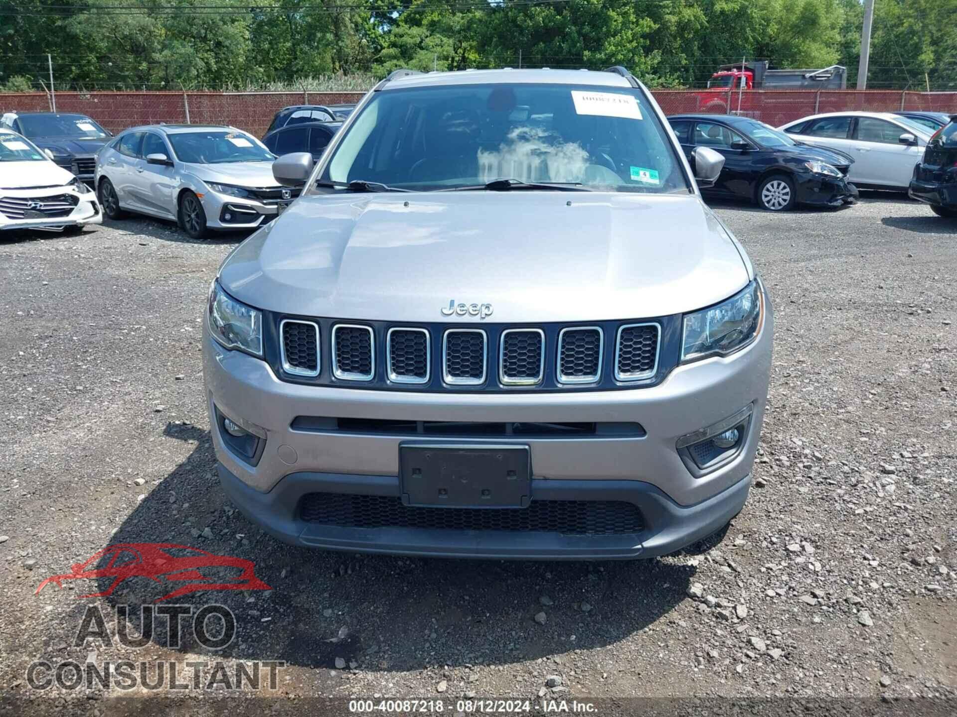 JEEP COMPASS 2018 - 3C4NJDBB2JT321096