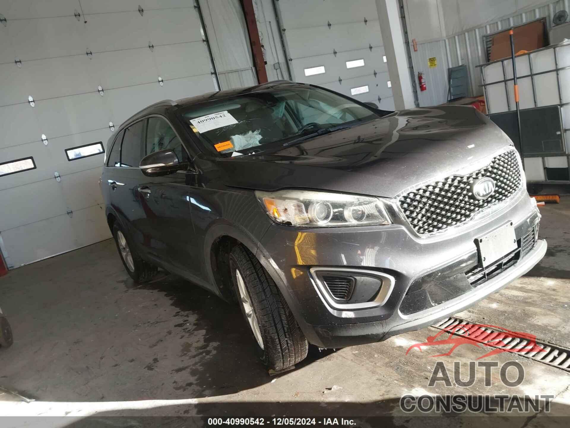 KIA SORENTO 2017 - 5XYPG4A30HG247826