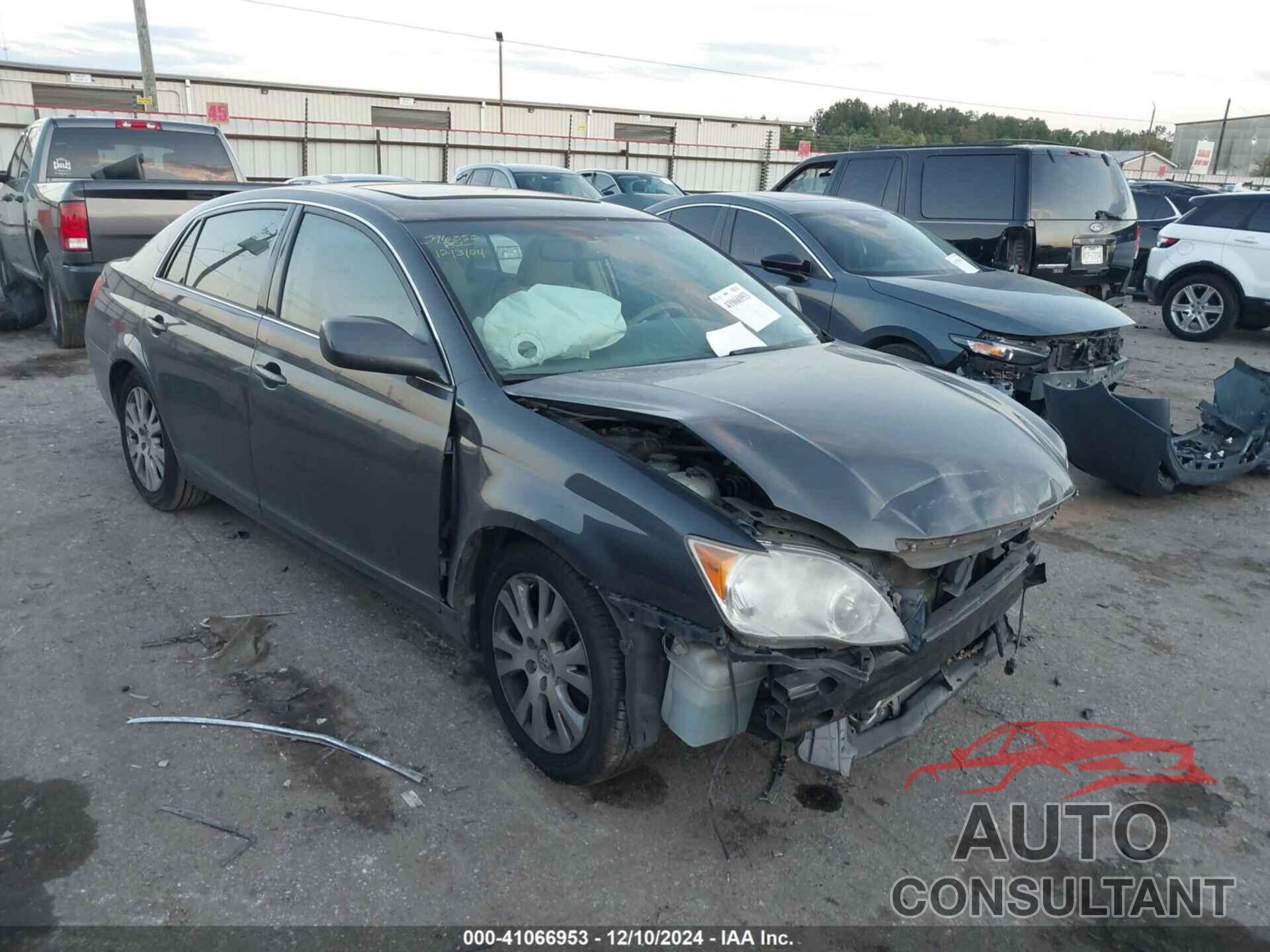 TOYOTA AVALON 2010 - 4T1BK3DB1AU370542