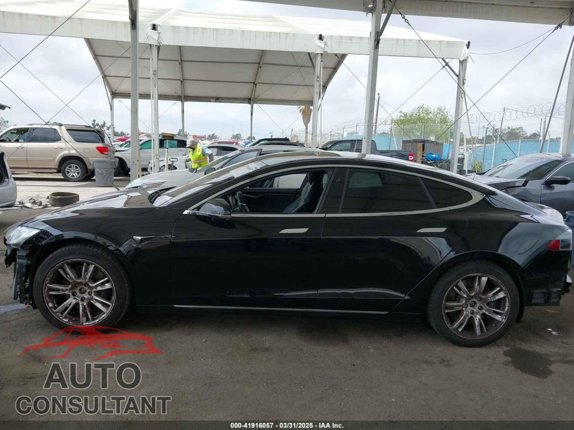 TESLA MODEL S 2021 - 5YJSA1E26MF424697
