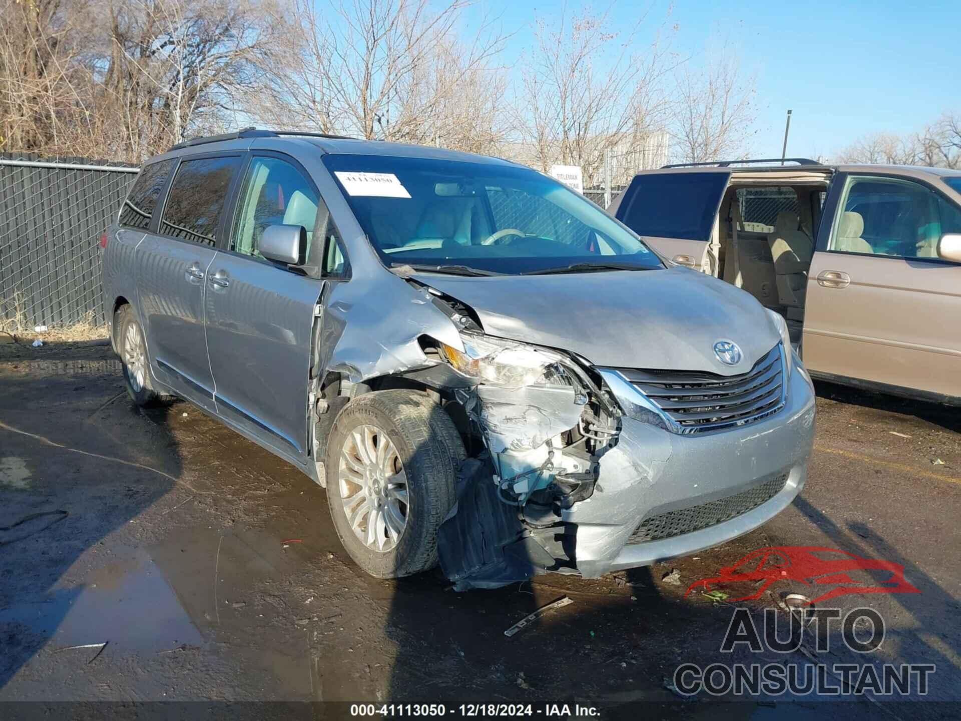 TOYOTA SIENNA 2011 - 5TDYK3DC1BS136348