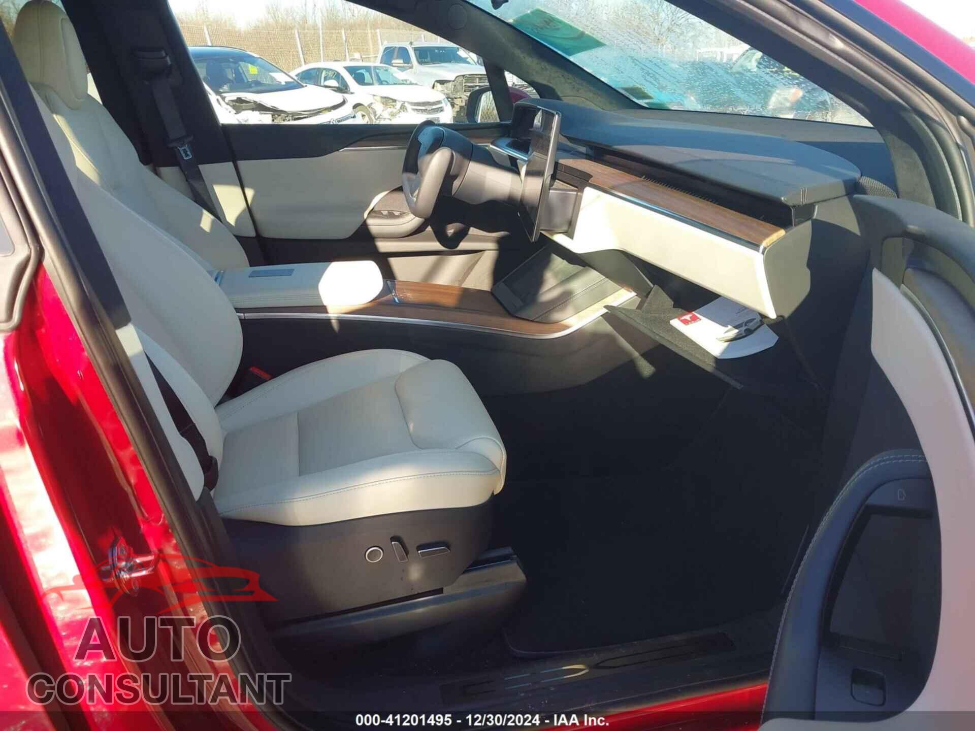TESLA MODEL X 2023 - 7SAXCDE5XPF410353