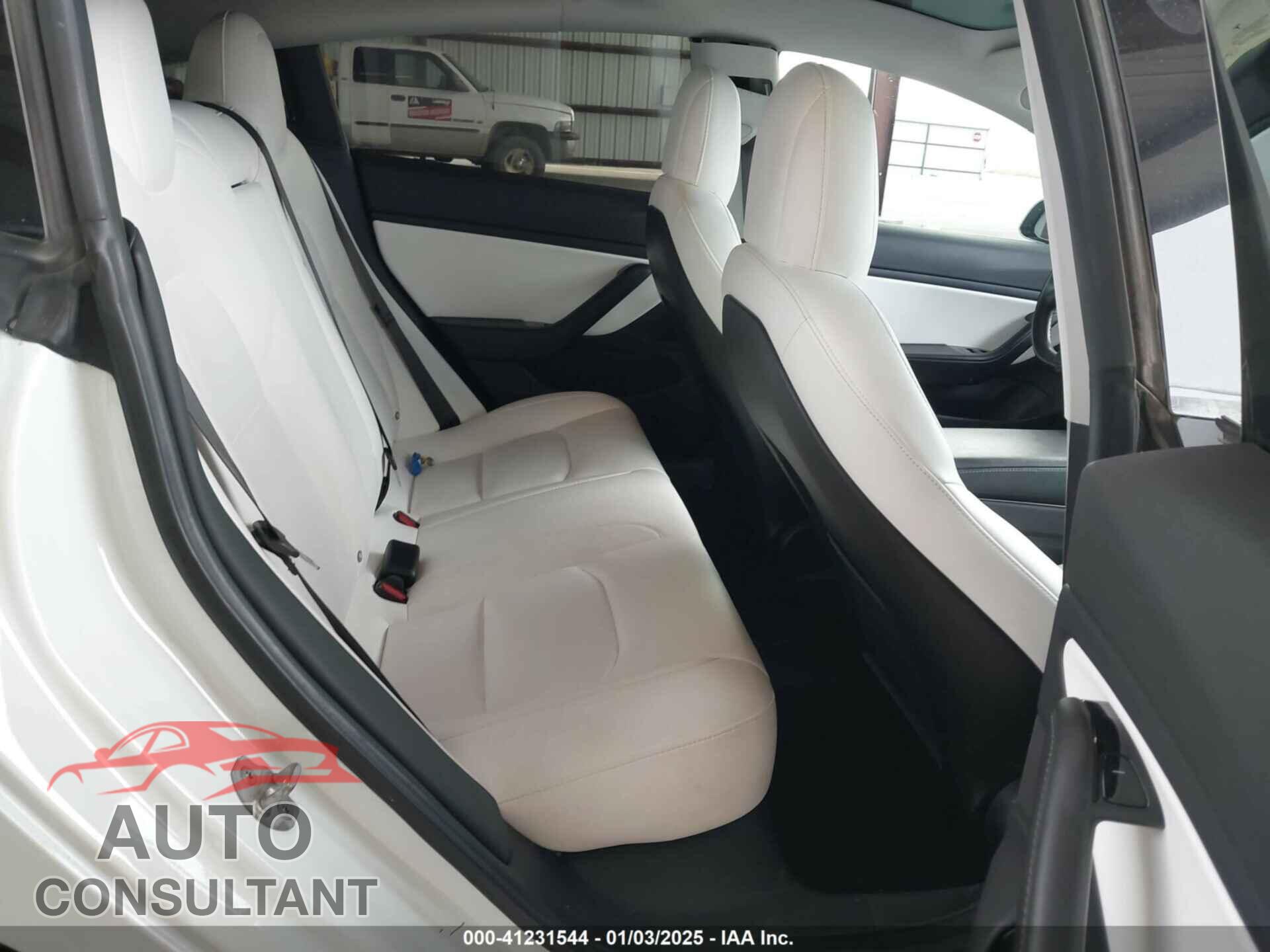 TESLA MODEL 3 2018 - 5YJ3E1EB4JF096748