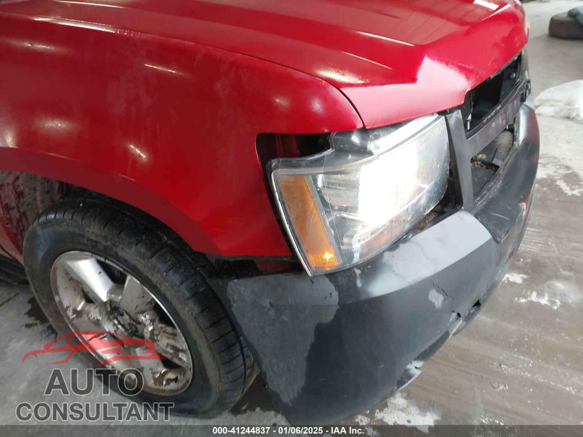 CHEVROLET TAHOE 2013 - 1GNSCAE00DR366239