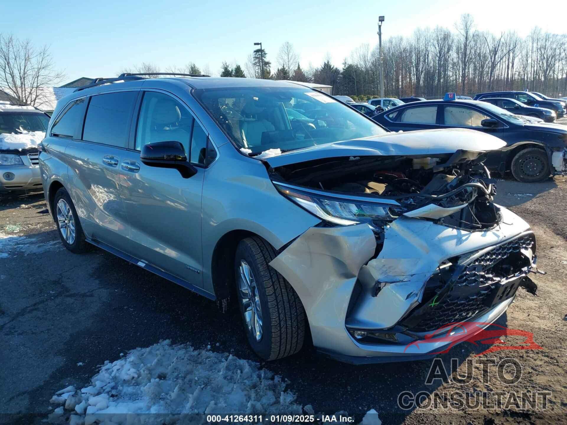 TOYOTA SIENNA 2021 - 5TDXSKFC7MS027124