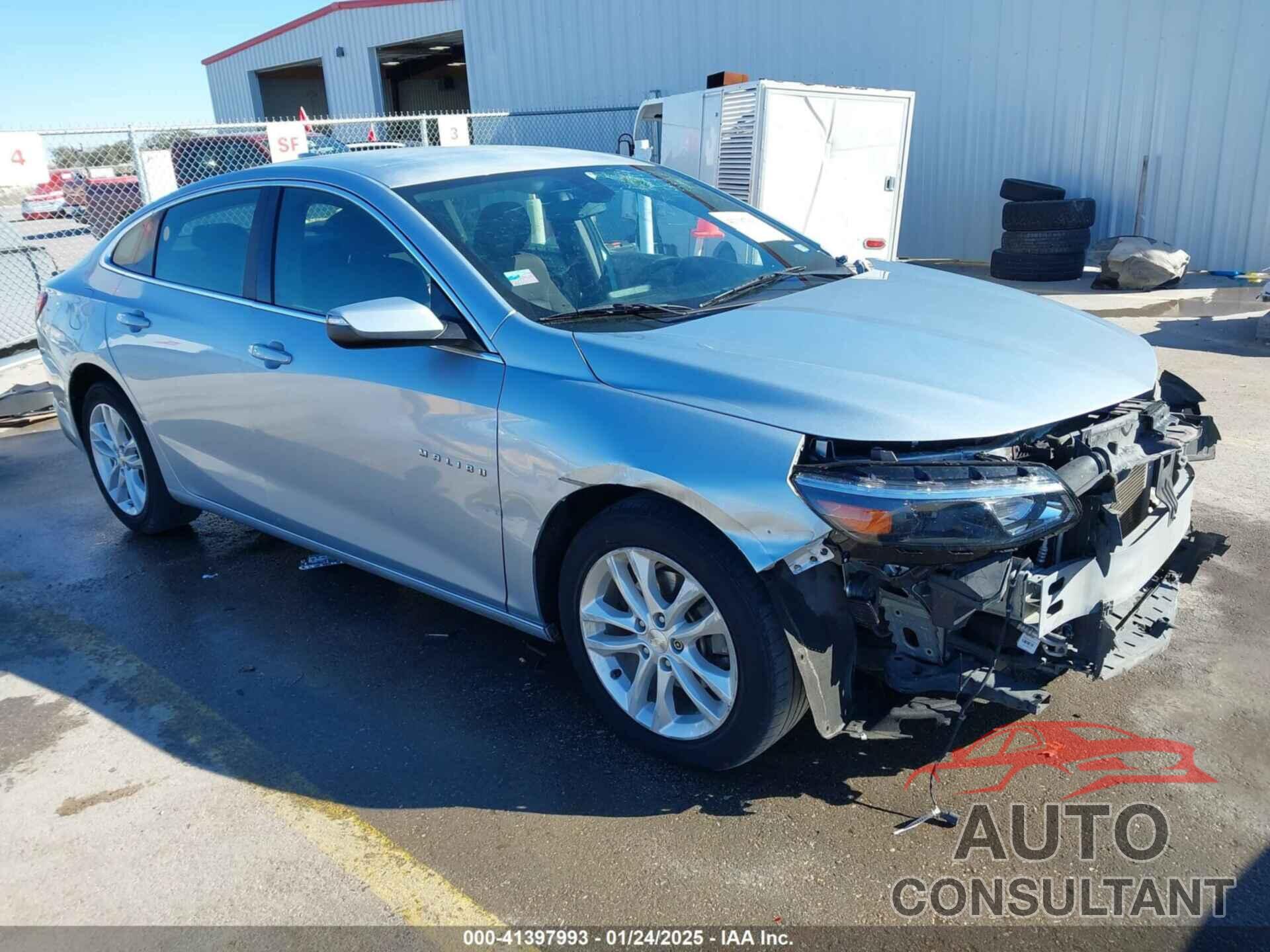 CHEVROLET MALIBU 2017 - 1G1ZE5ST7HF182004