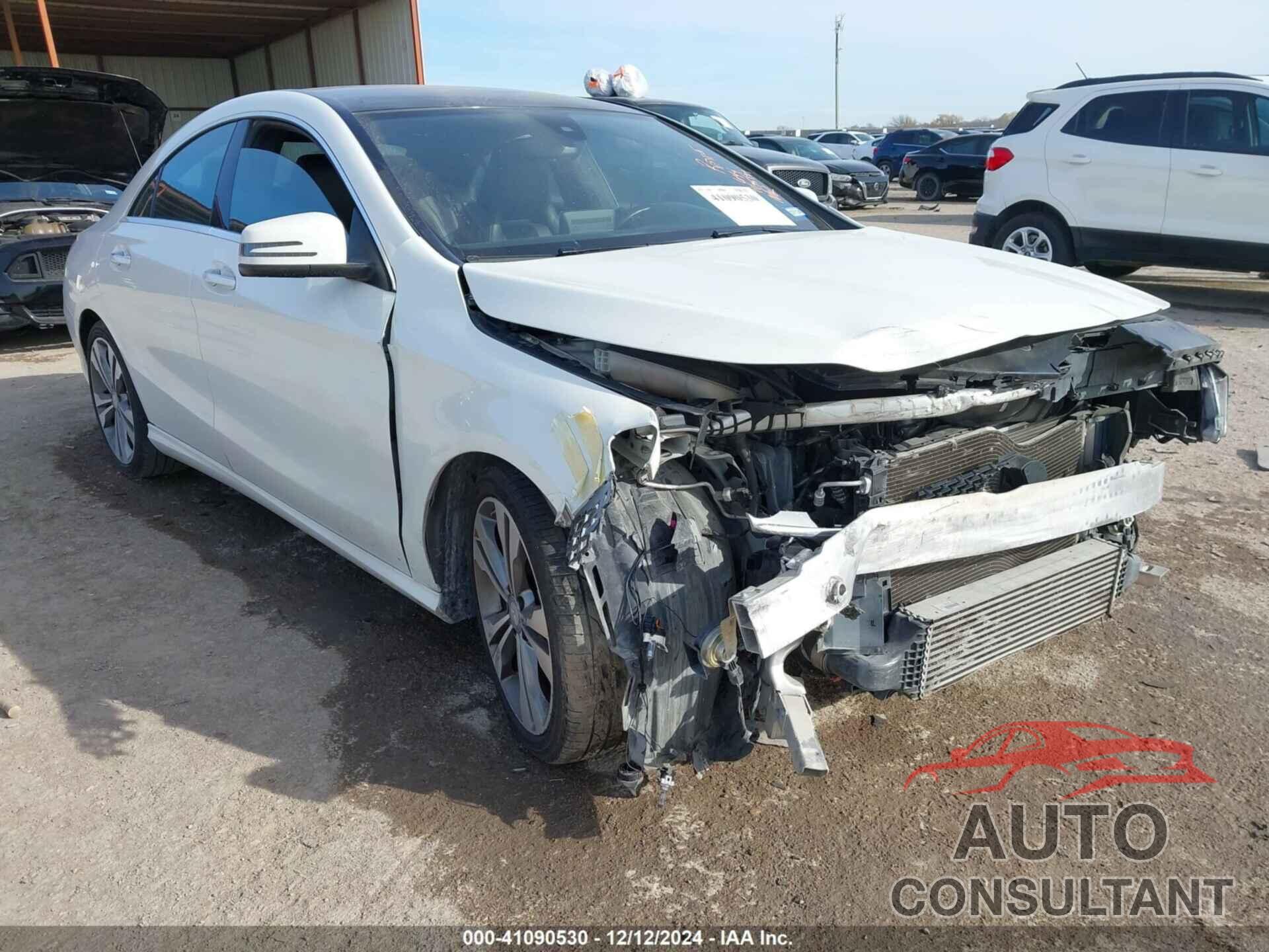 MERCEDES-BENZ CLA 250 2017 - WDDSJ4EB2HN423531