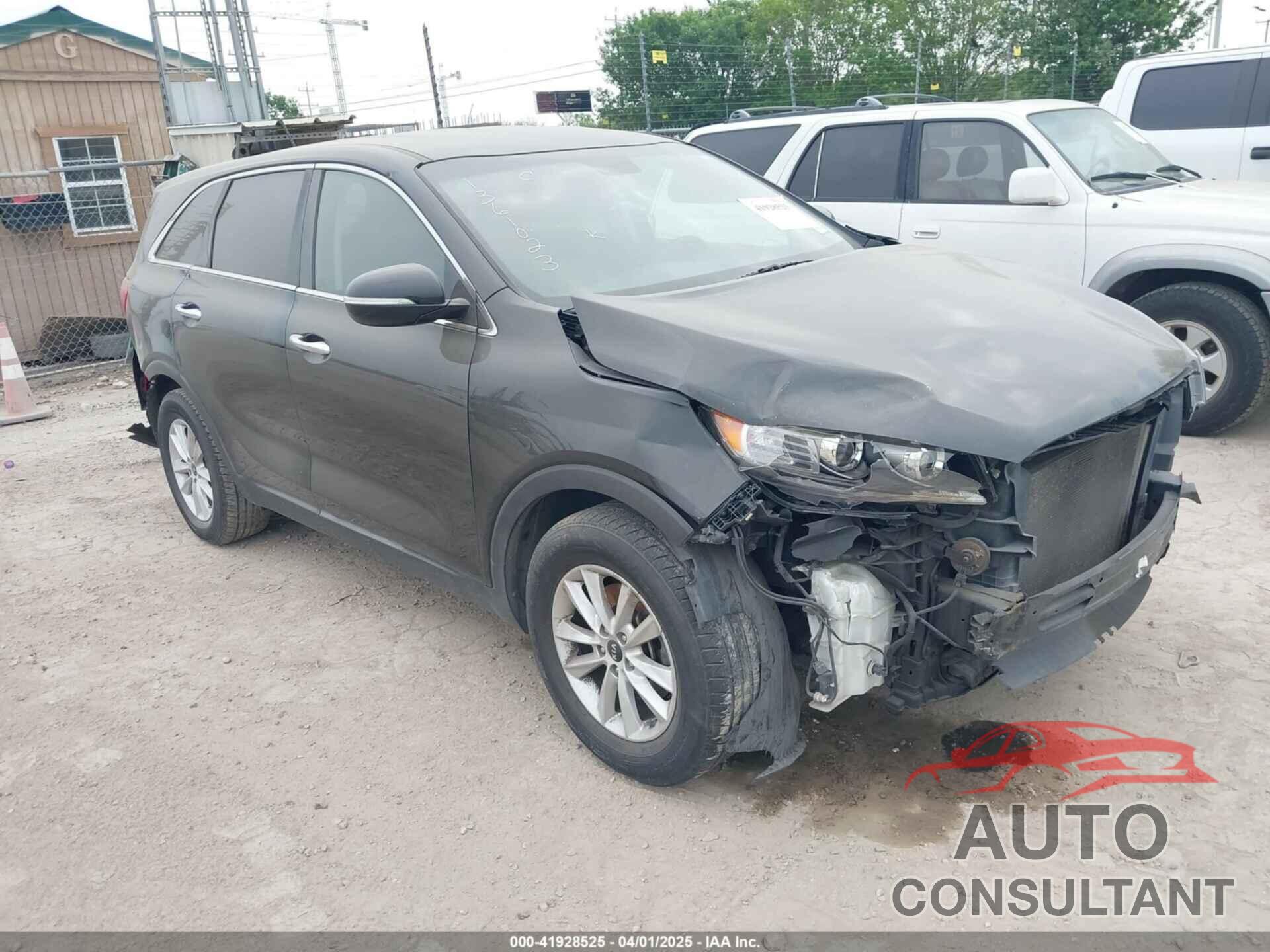 KIA SORENTO 2019 - 5XYPG4A52KG490322