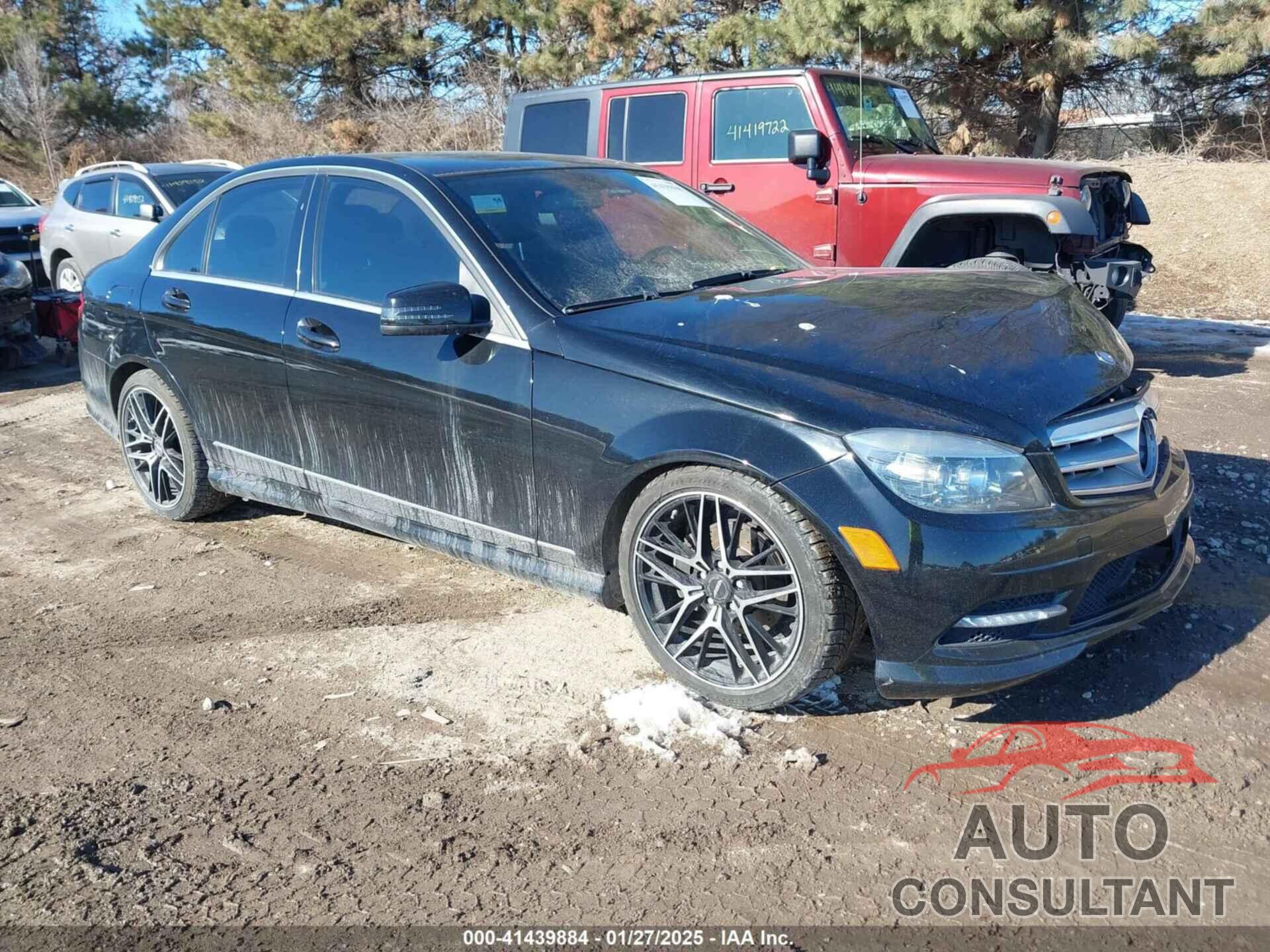 MERCEDES-BENZ C 300 2011 - WDDGF8BB8BR164577