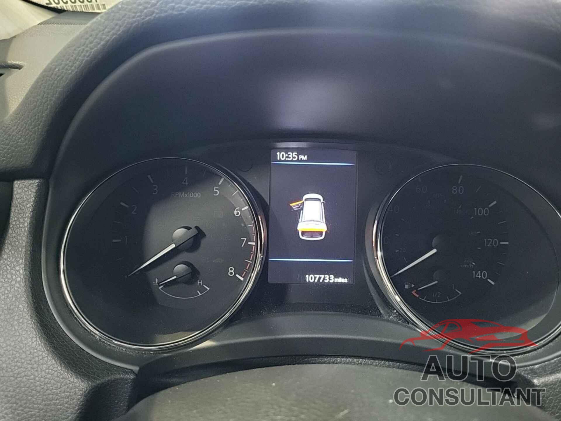 NISSAN ROGUE 2019 - 5N1AT2MV0KC747544