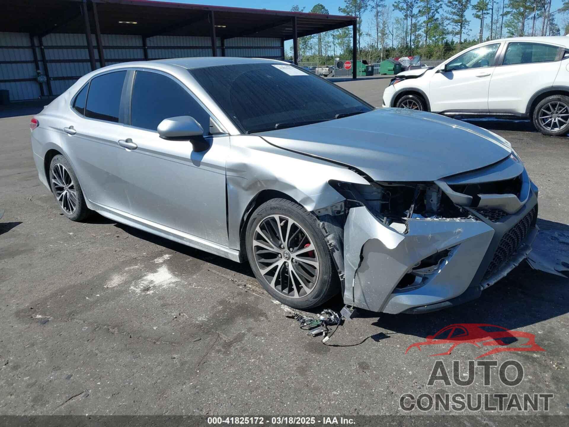 TOYOTA CAMRY 2018 - 4T1B11HK3JU544385