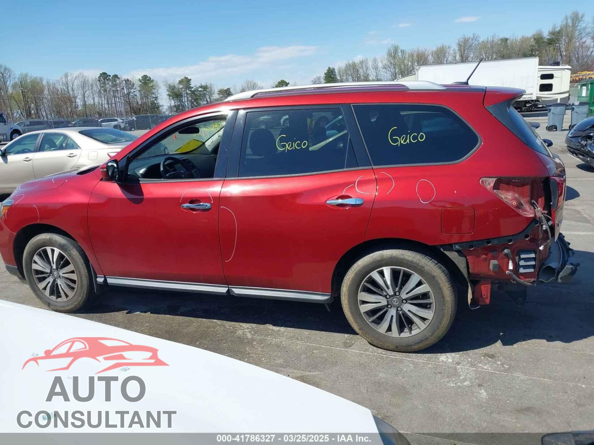 NISSAN PATHFINDER 2017 - 5N1DR2MM4HC681270