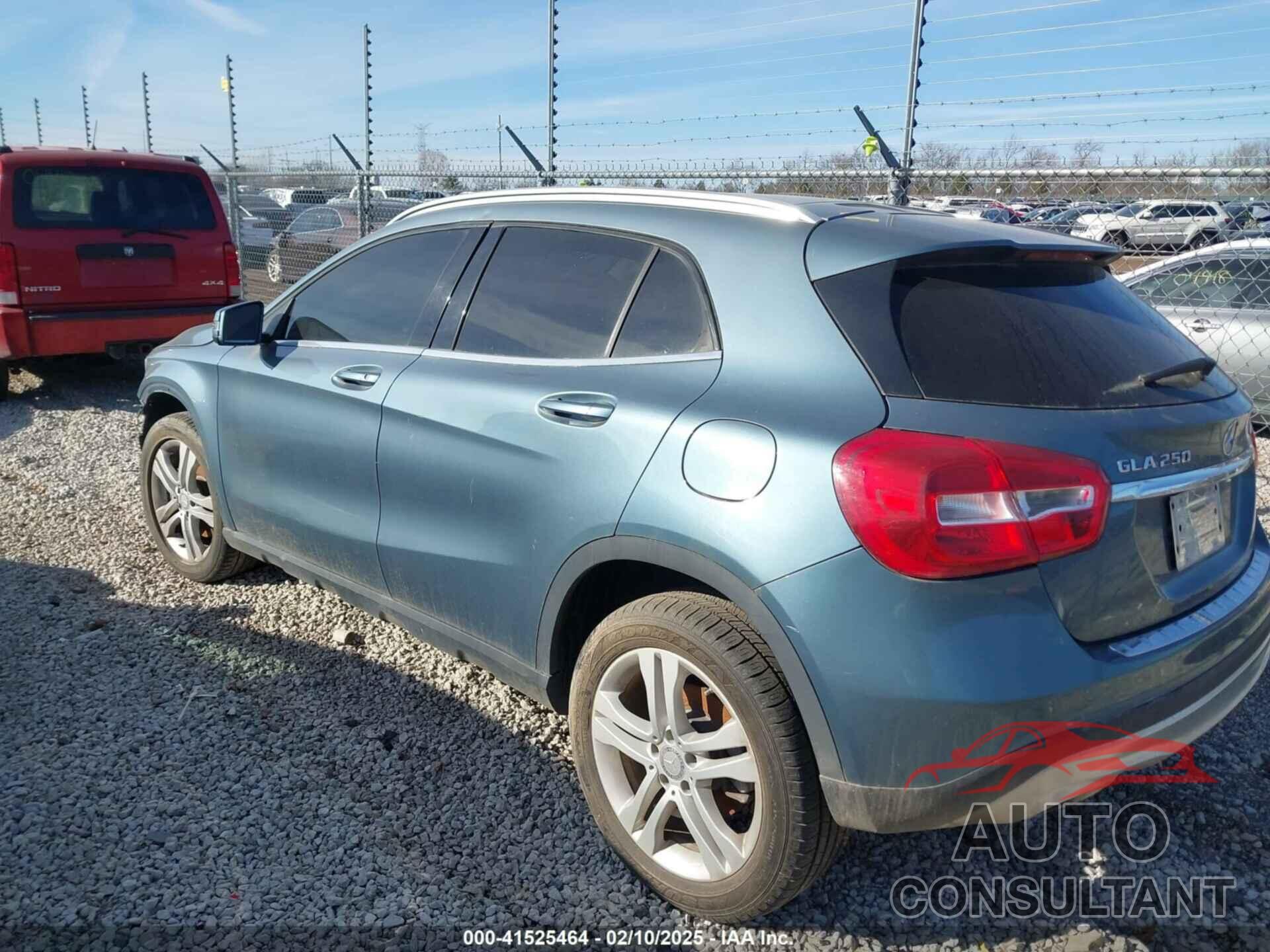 MERCEDES-BENZ GLA 250 2015 - WDCTG4GB4FJ125121
