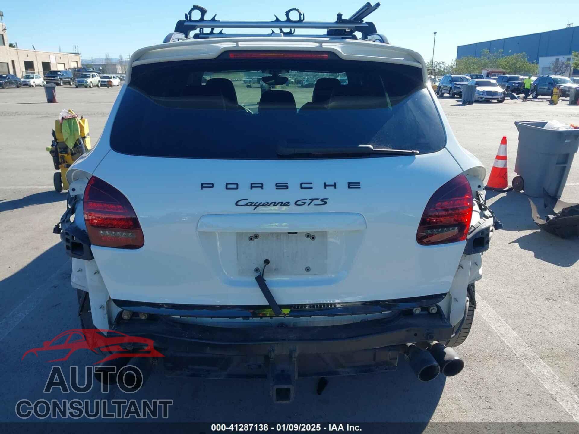 PORSCHE CAYENNE 2013 - WP1AD2A22DLA71143