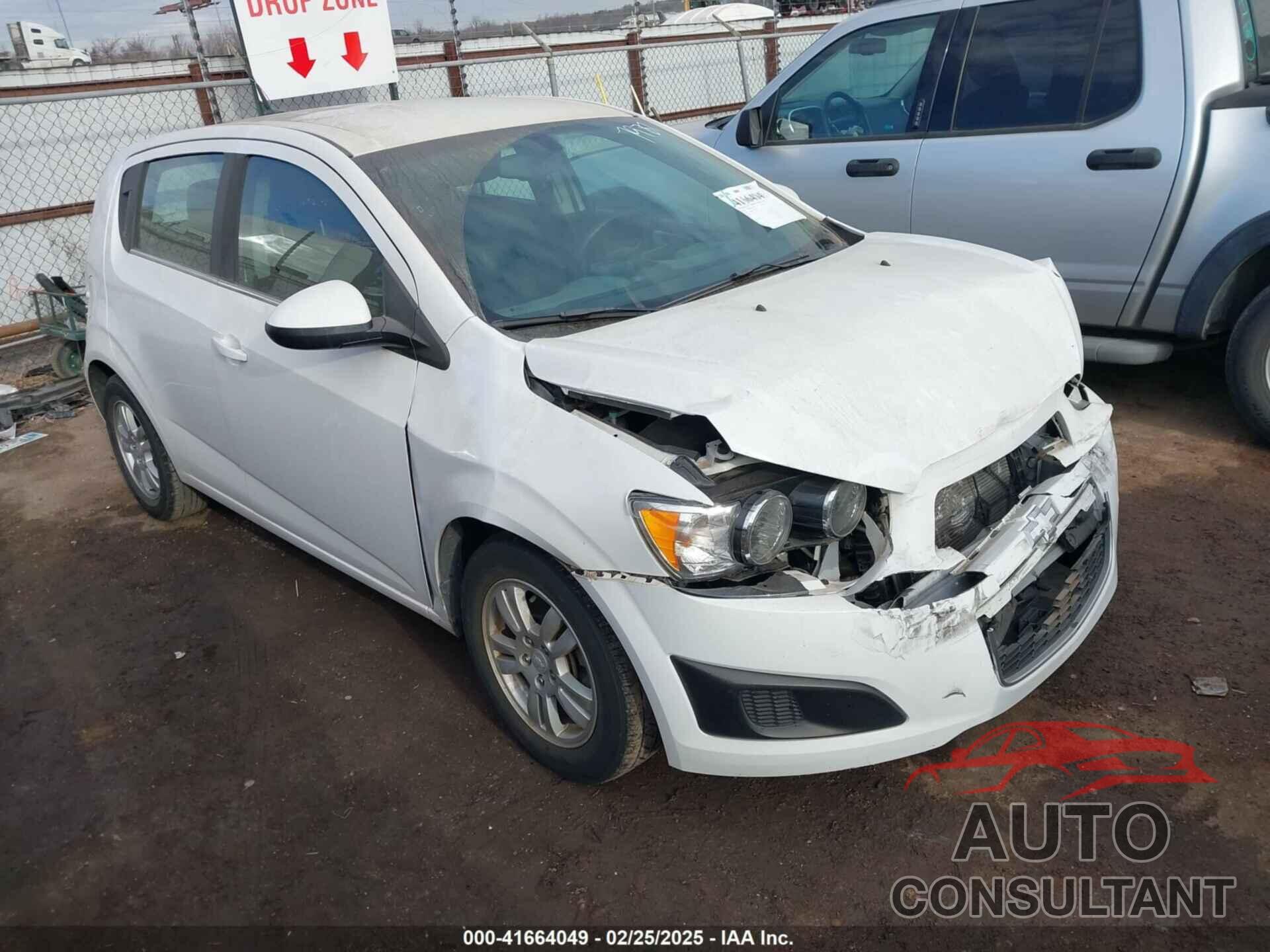 CHEVROLET SONIC 2014 - 1G1JC6SGXE4227987