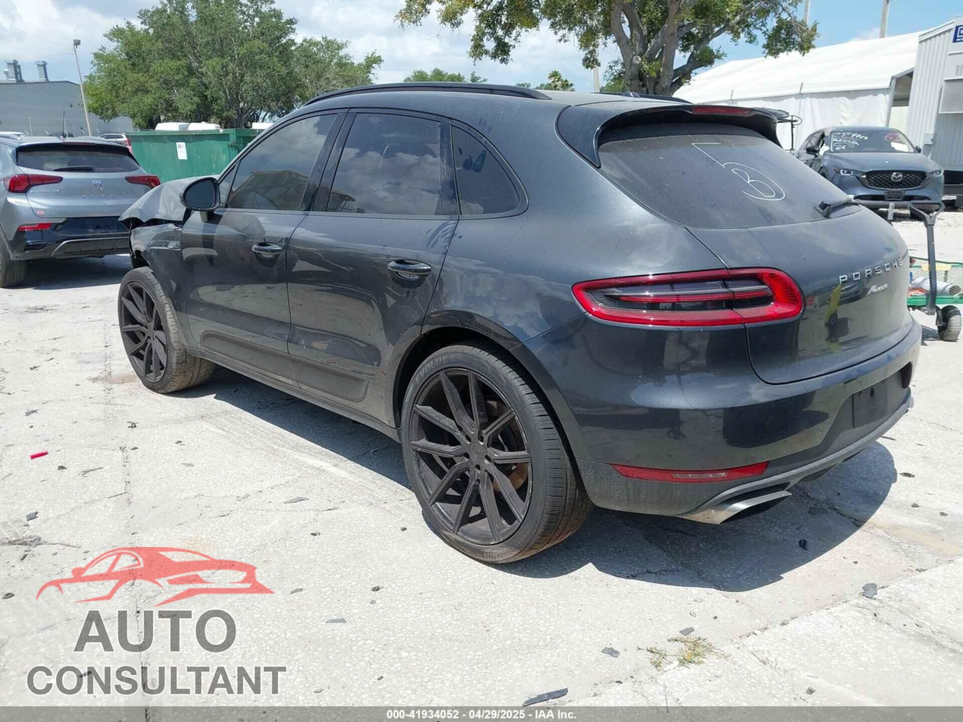 PORSCHE MACAN 2018 - WP1AA2A51JLB09928
