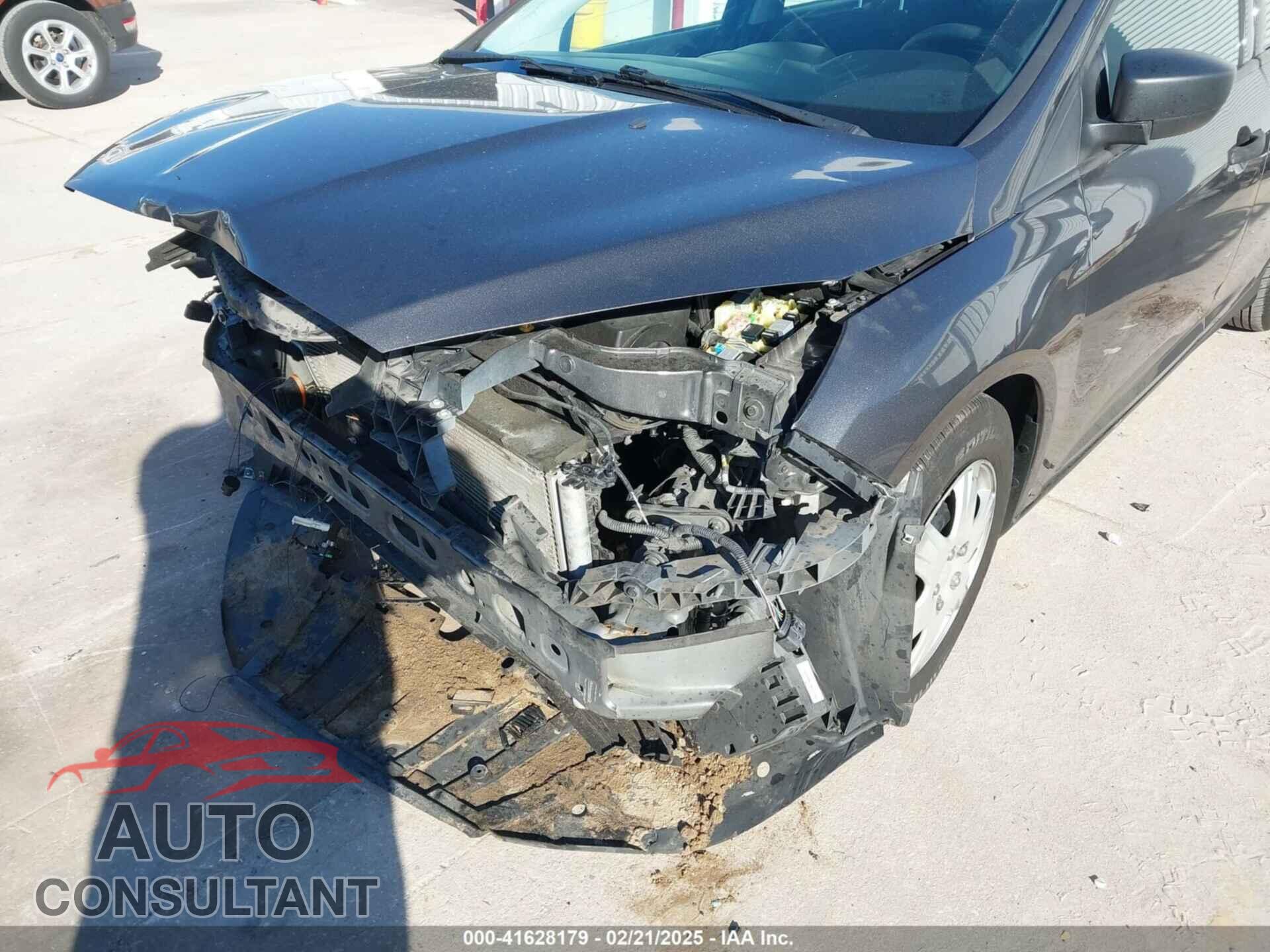 FORD FOCUS 2016 - 1FADP3E26GL262175