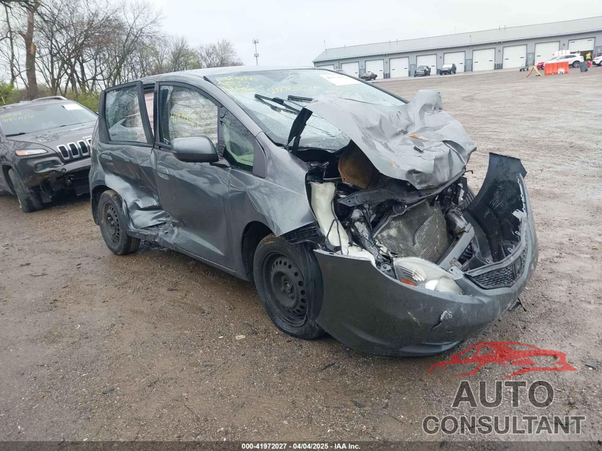 HONDA FIT 2013 - JHMGE8H32DC025529