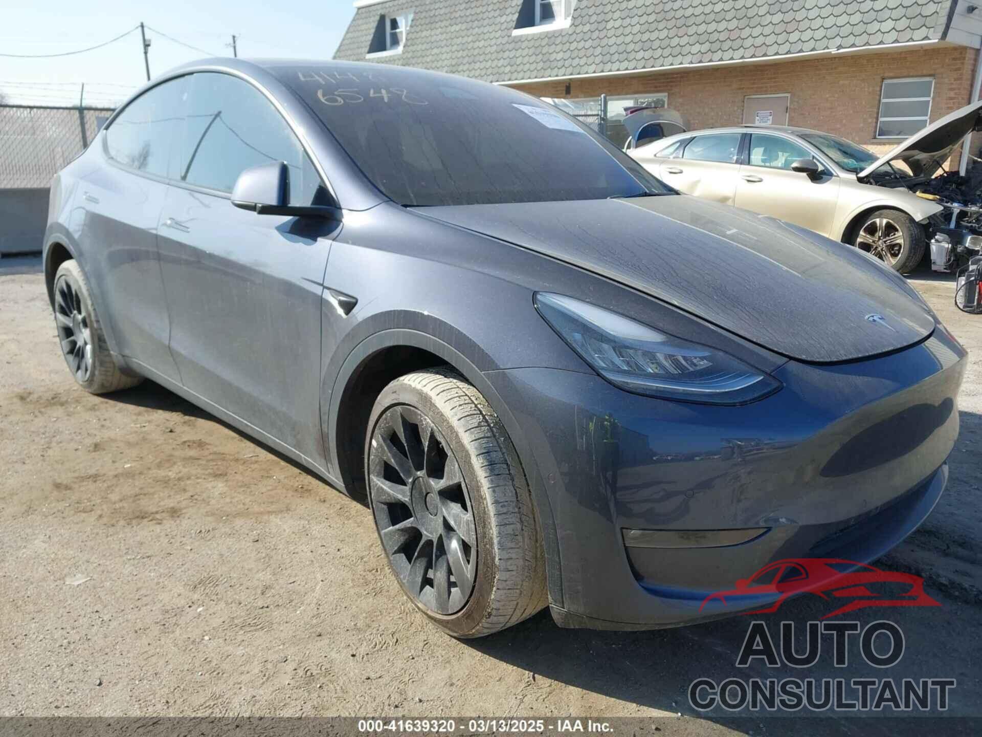 TESLA MODEL Y 2021 - 5YJYGDEE8MF278212