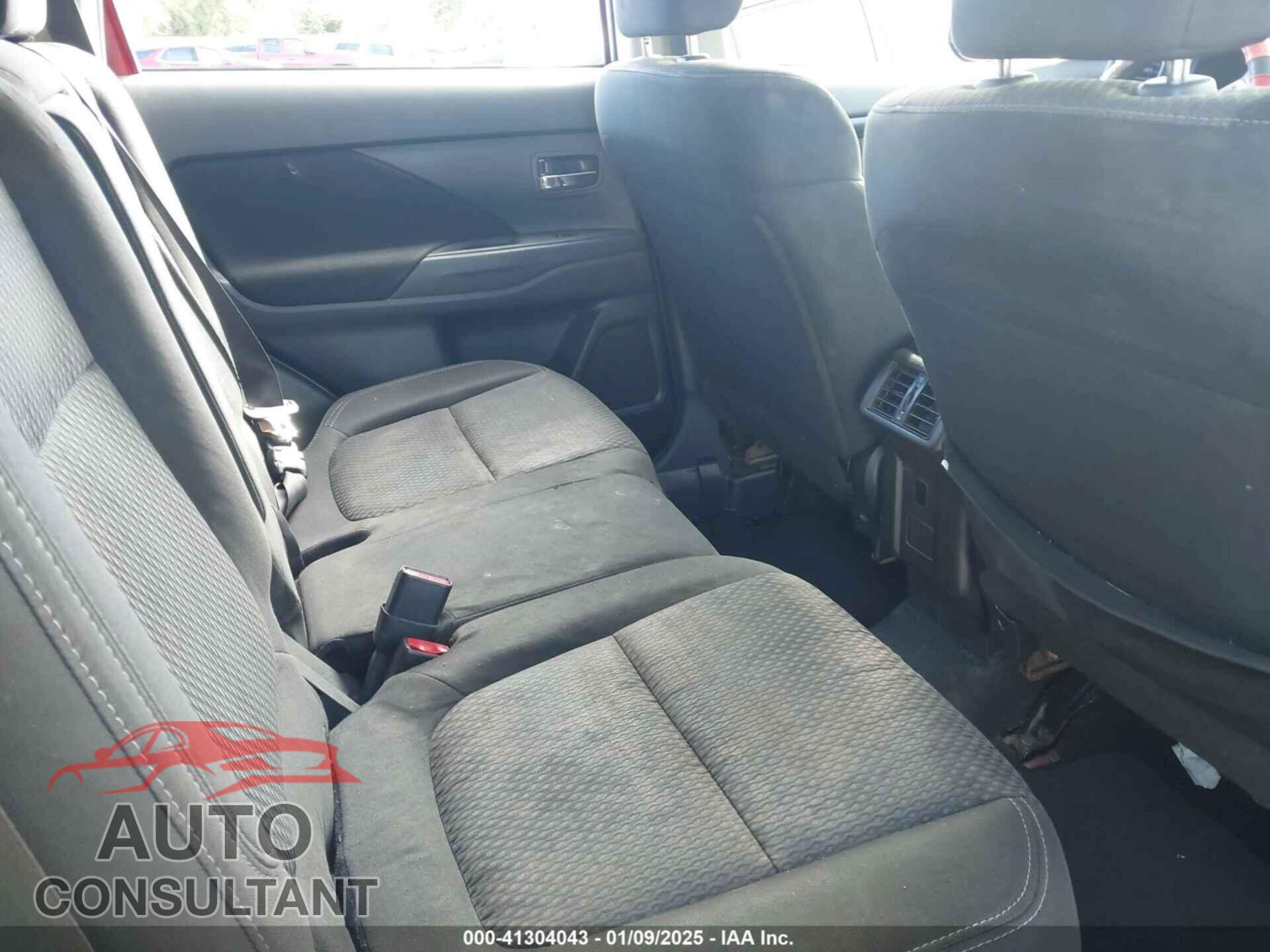 MITSUBISHI OUTLANDER 2019 - JA4AD2A34KZ051541