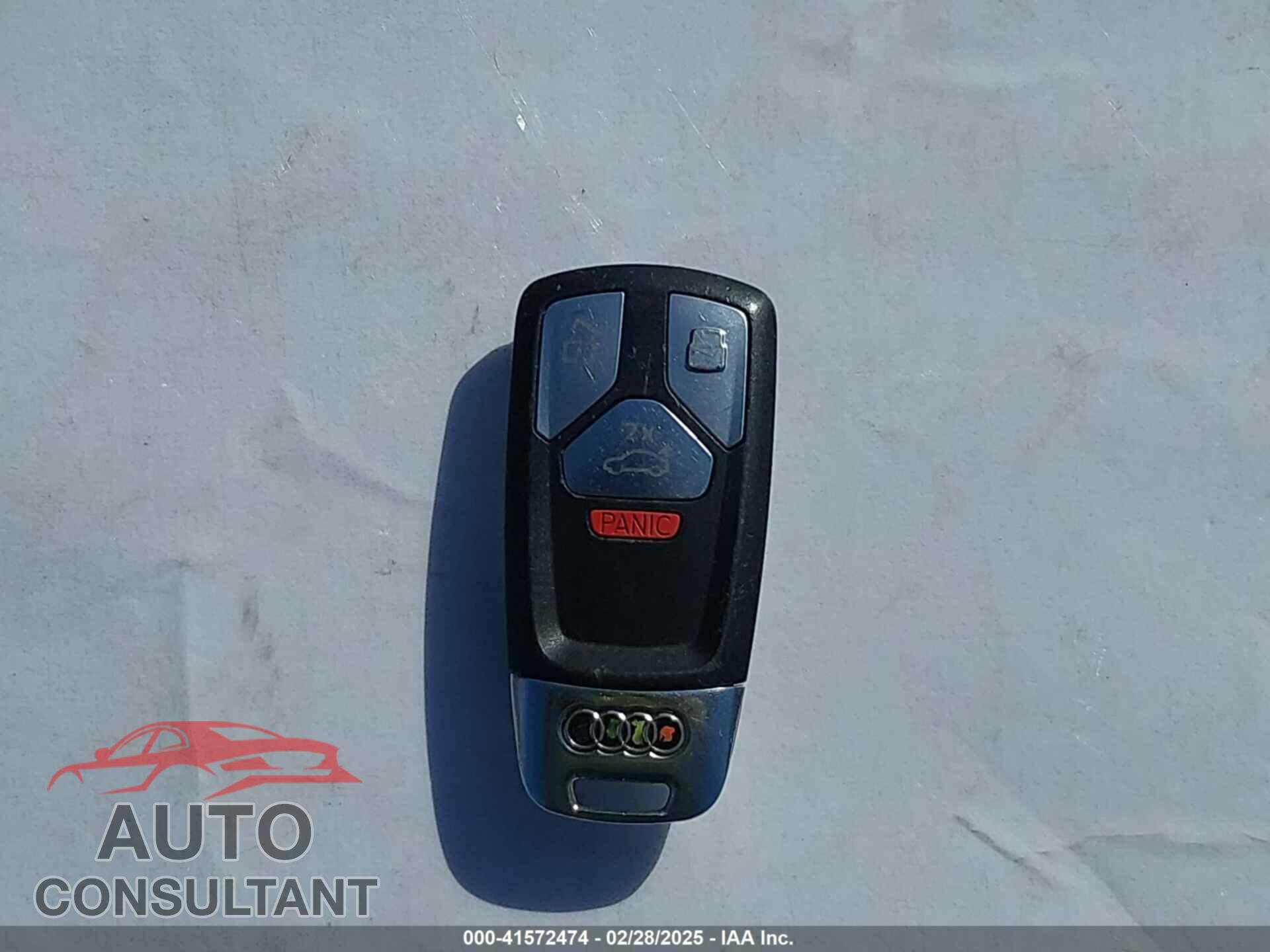 AUDI A4 2019 - WAUDNAF44KN006633